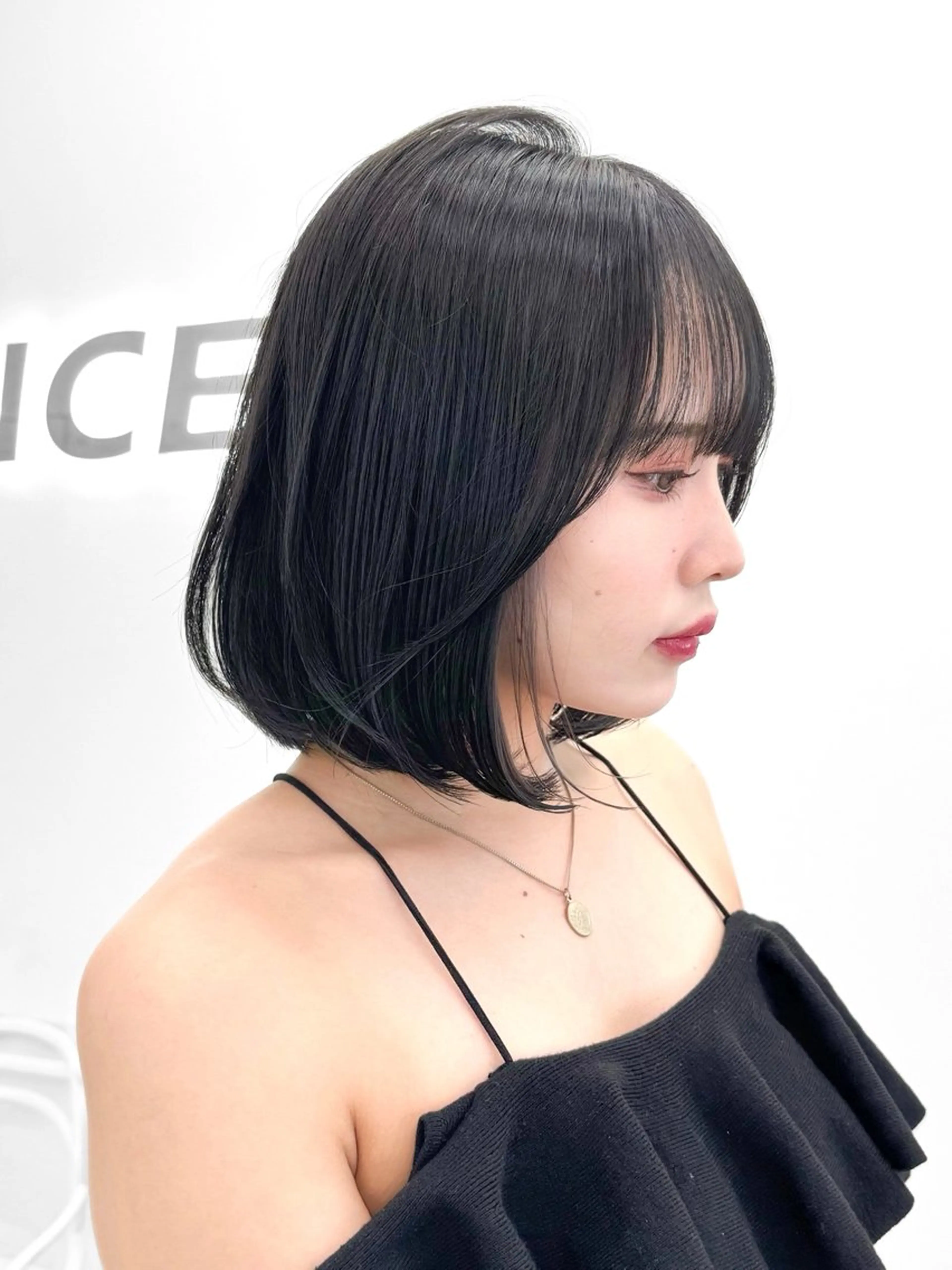 ミディアム カラー ヘアアレンジ カット ヘアカラー トリートメント ヘッドスパ ヘアセット 縮毛矯正🤍 盛れるボブ/ひかりのヘアスタイル