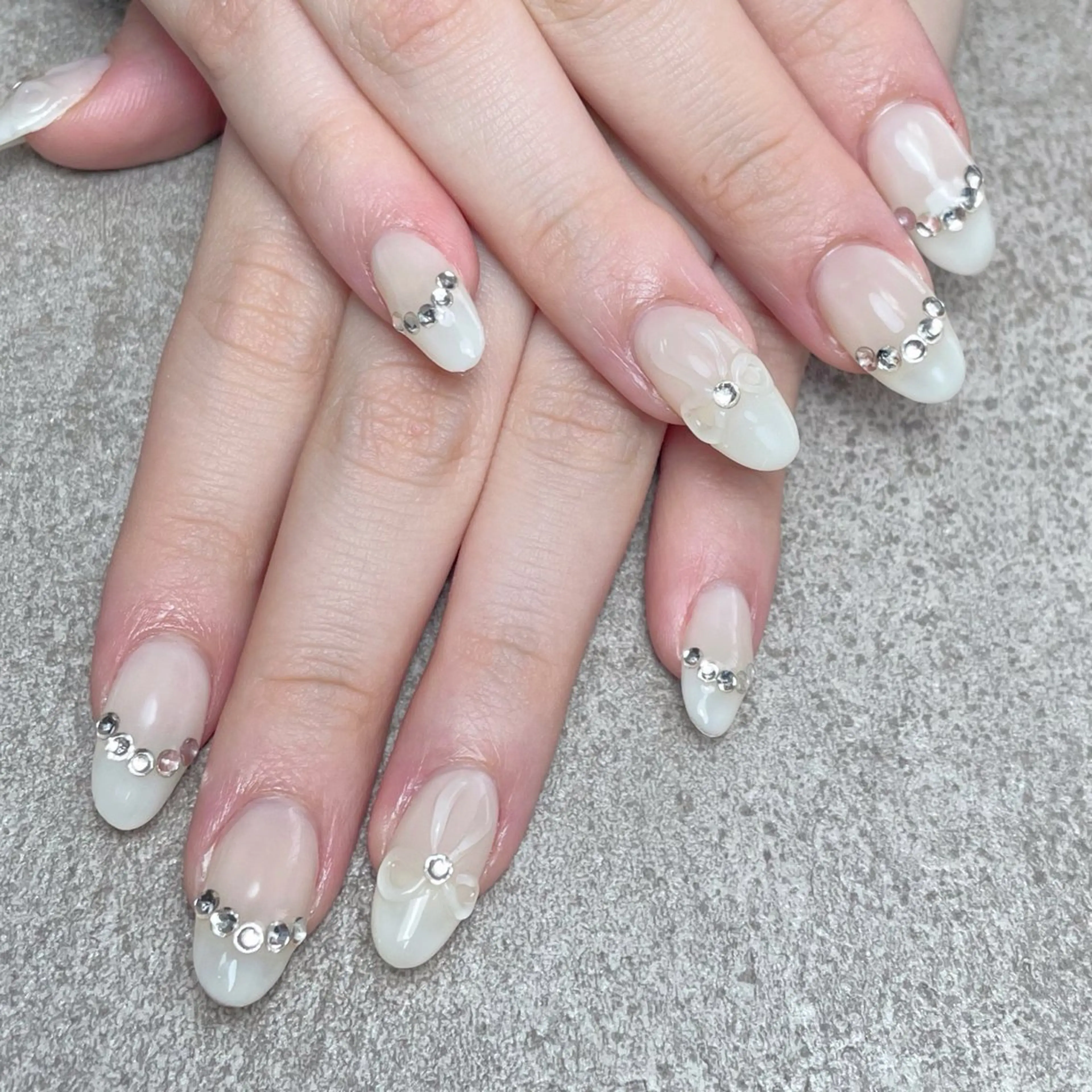 ネイル ハンドネイル nailroom DIASOMNIAのネイルデザイン