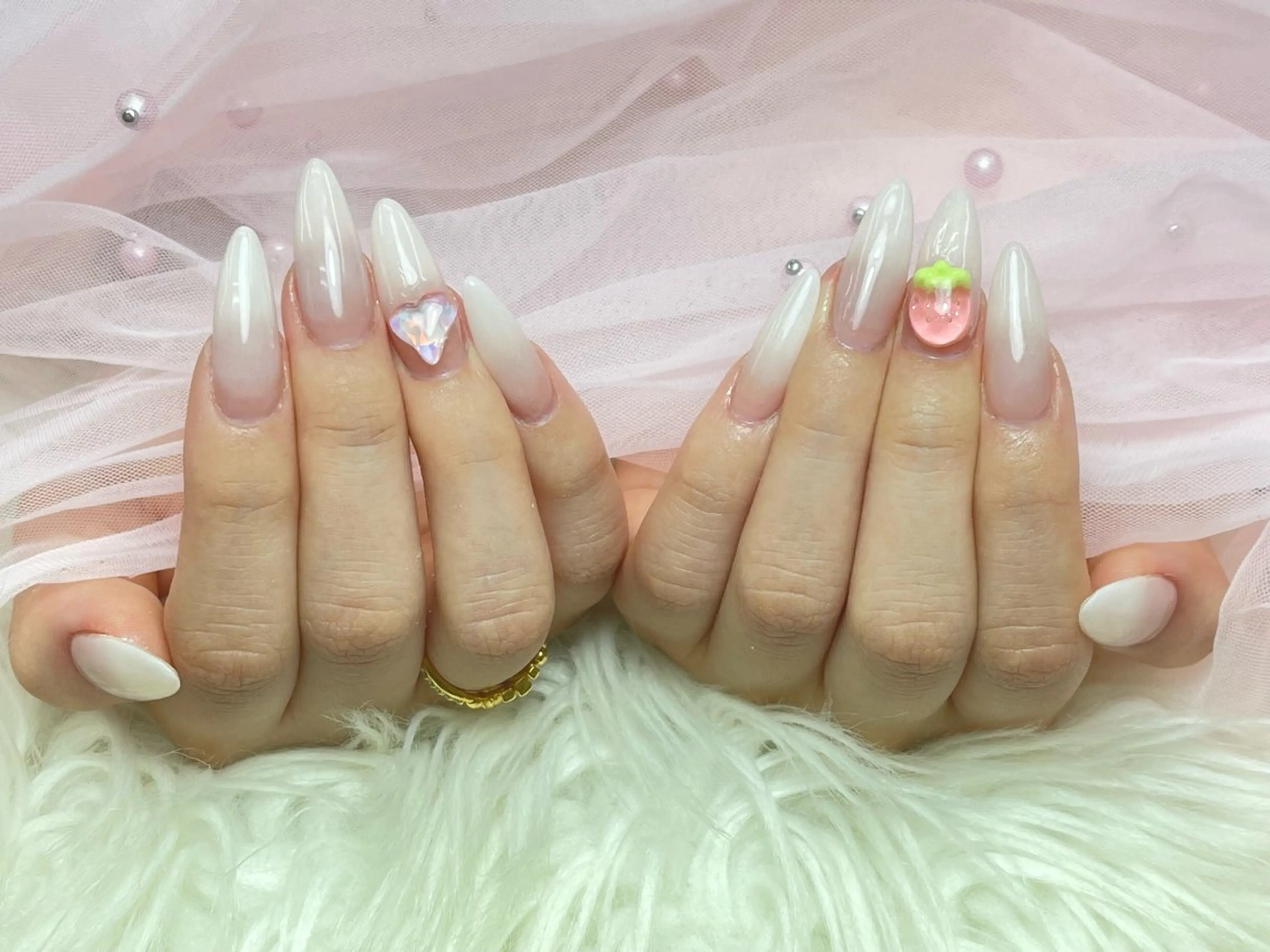 メンズ ネイル メンズ韓国風 アートネイル フレンチネイル ジェルネイル キラキラネイル ハンドネイル Bloom スカルプ専門店のネイルデザイン