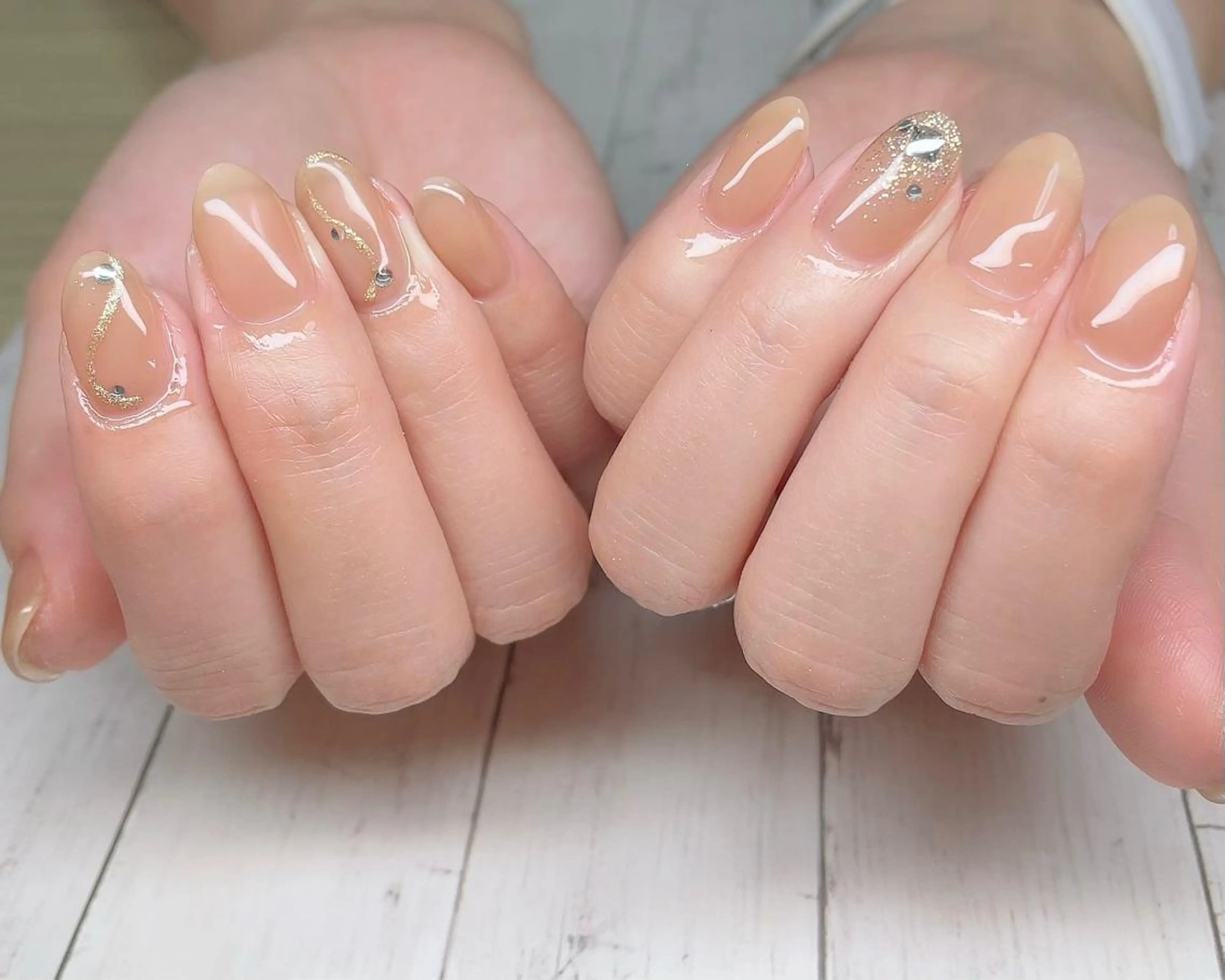 ミディアム ネイル 持ち込み オフィスネイル NailbyN所属・Nail_by N1のネイルデザイン