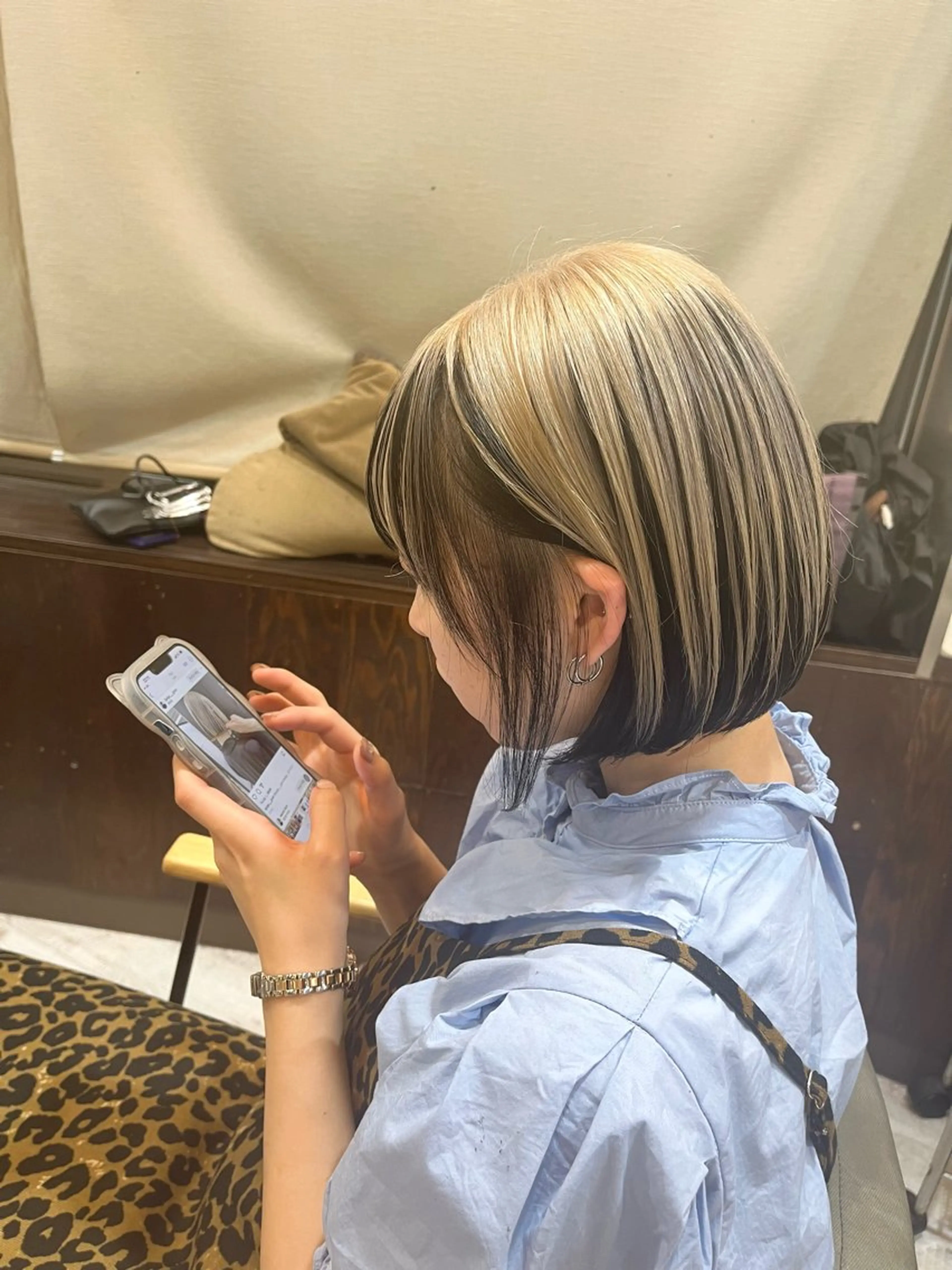 ミディアム カラー 黒髪 ブロンド カット 縮毛矯正 佐藤 瑚碧のヘアスタイル