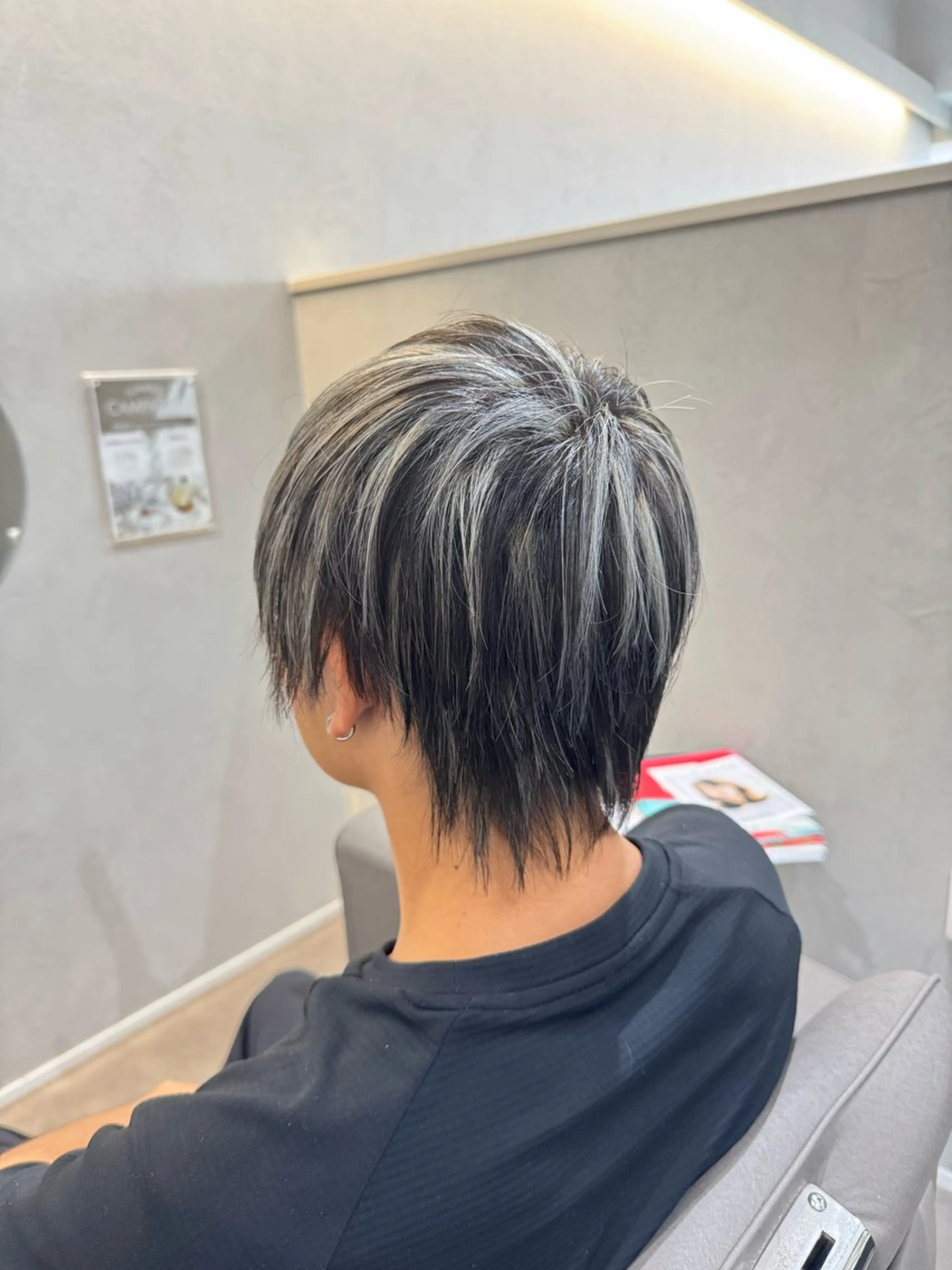 カラー メンズ メンズメッシュ メッシュ カット ヘアカラー パーマ トリートメント Salon de Qualia(サロンドクオリア)所属・ハイトーン/外国人風 カラー/メンズパーマのヘアスタイル