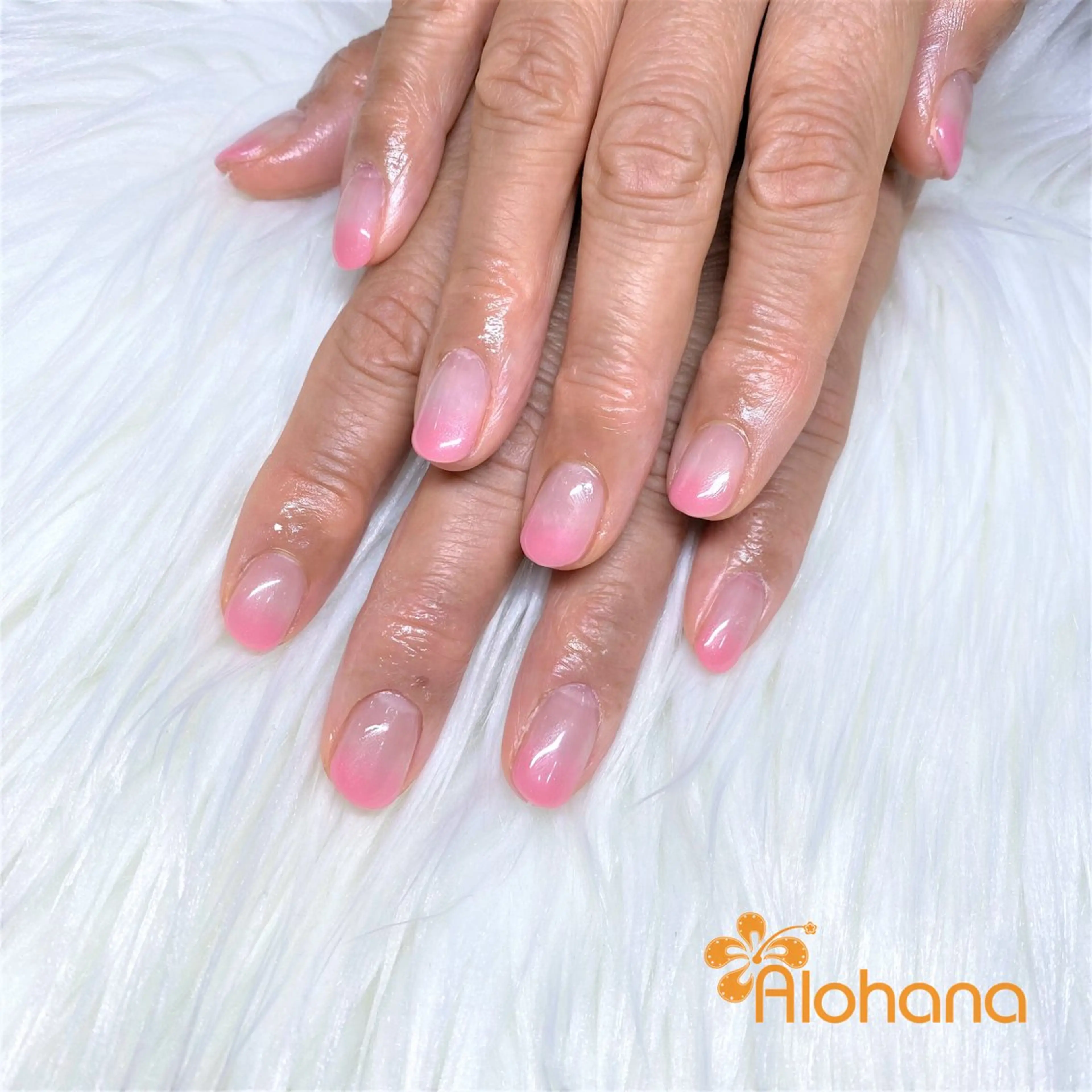 ネイル グラデーション Alohana Minaのネイルデザイン