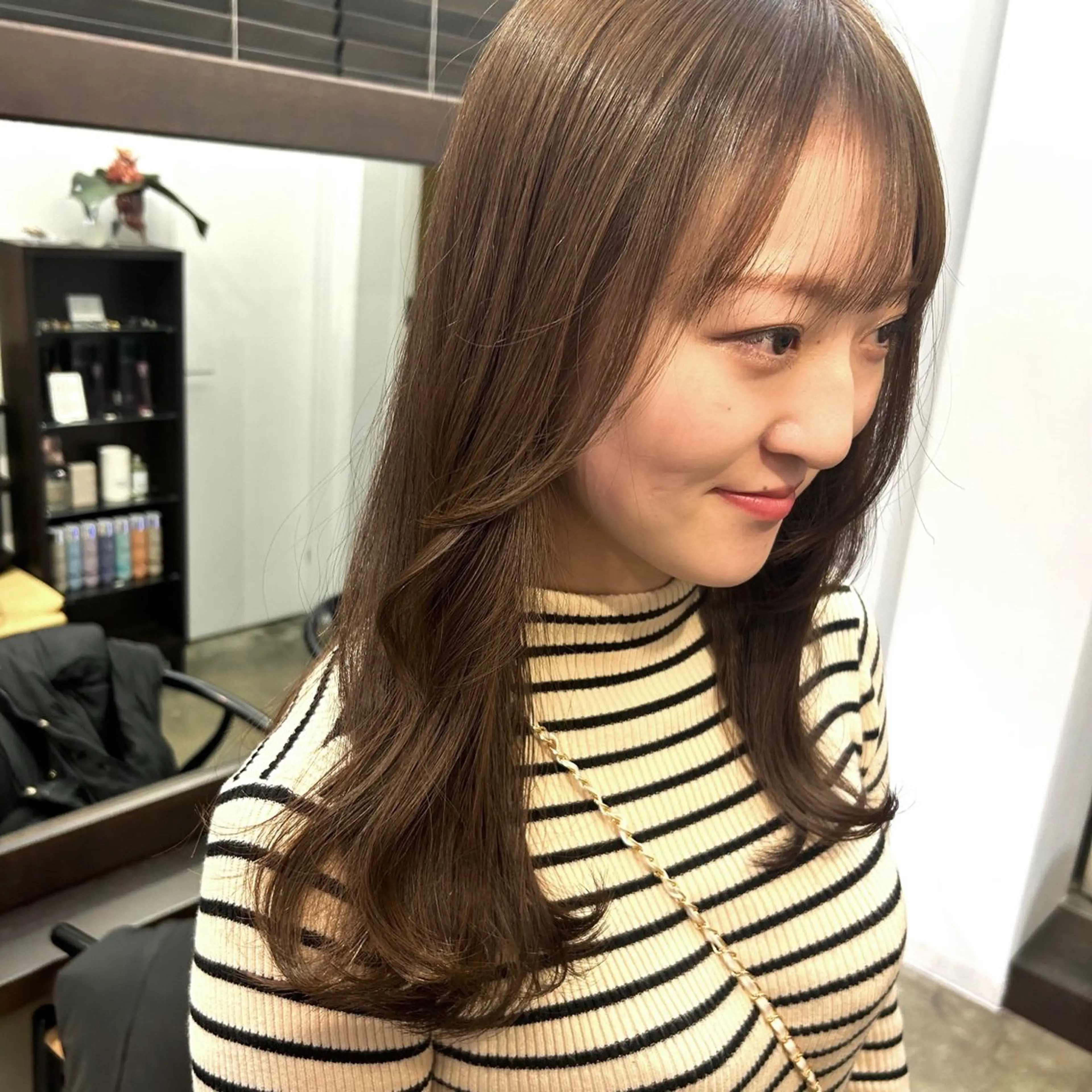 セミロング カラー ショート/ウルフ ハイトーン/カイセイのヘアスタイル