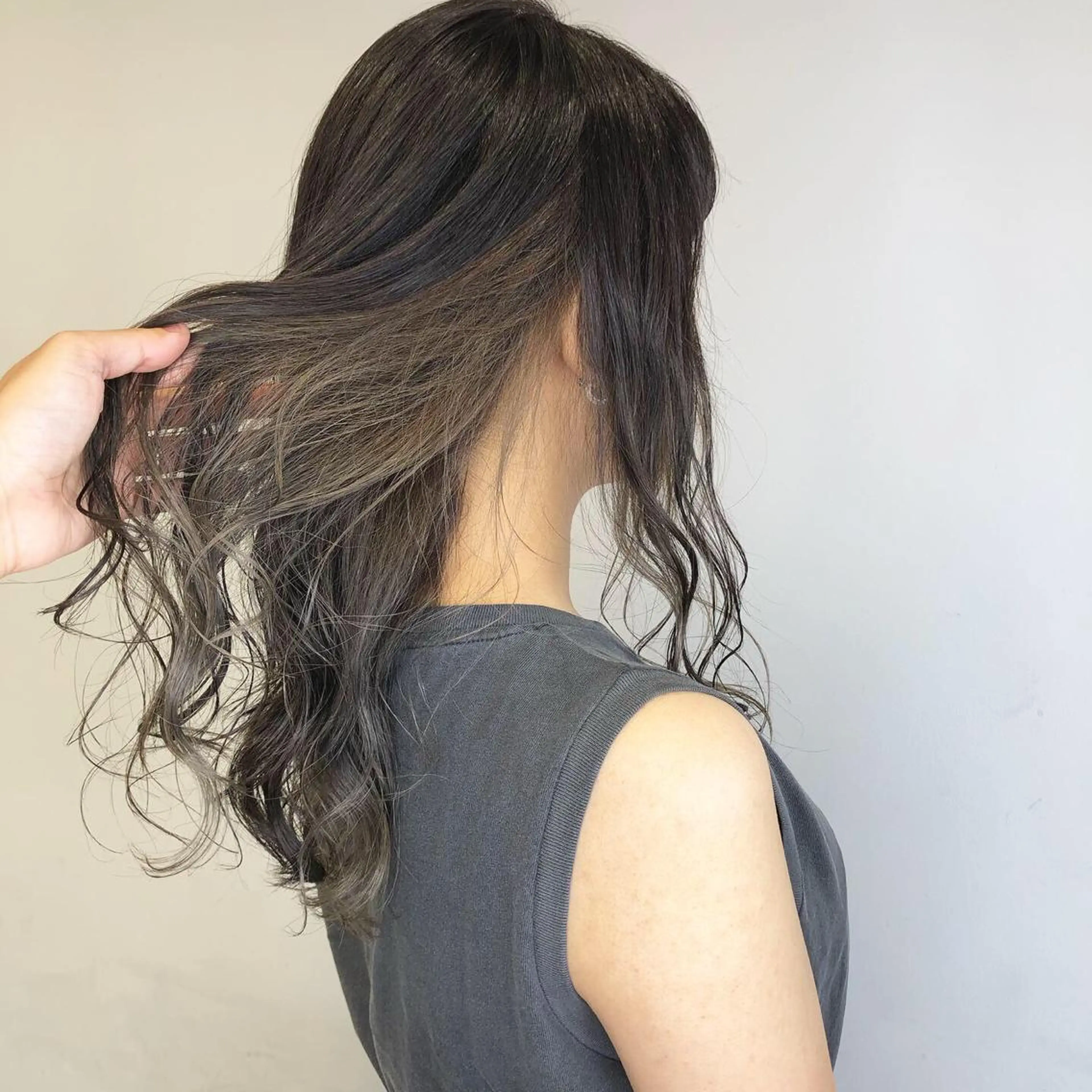 ミディアム 岩瀬 翔太のヘアスタイル