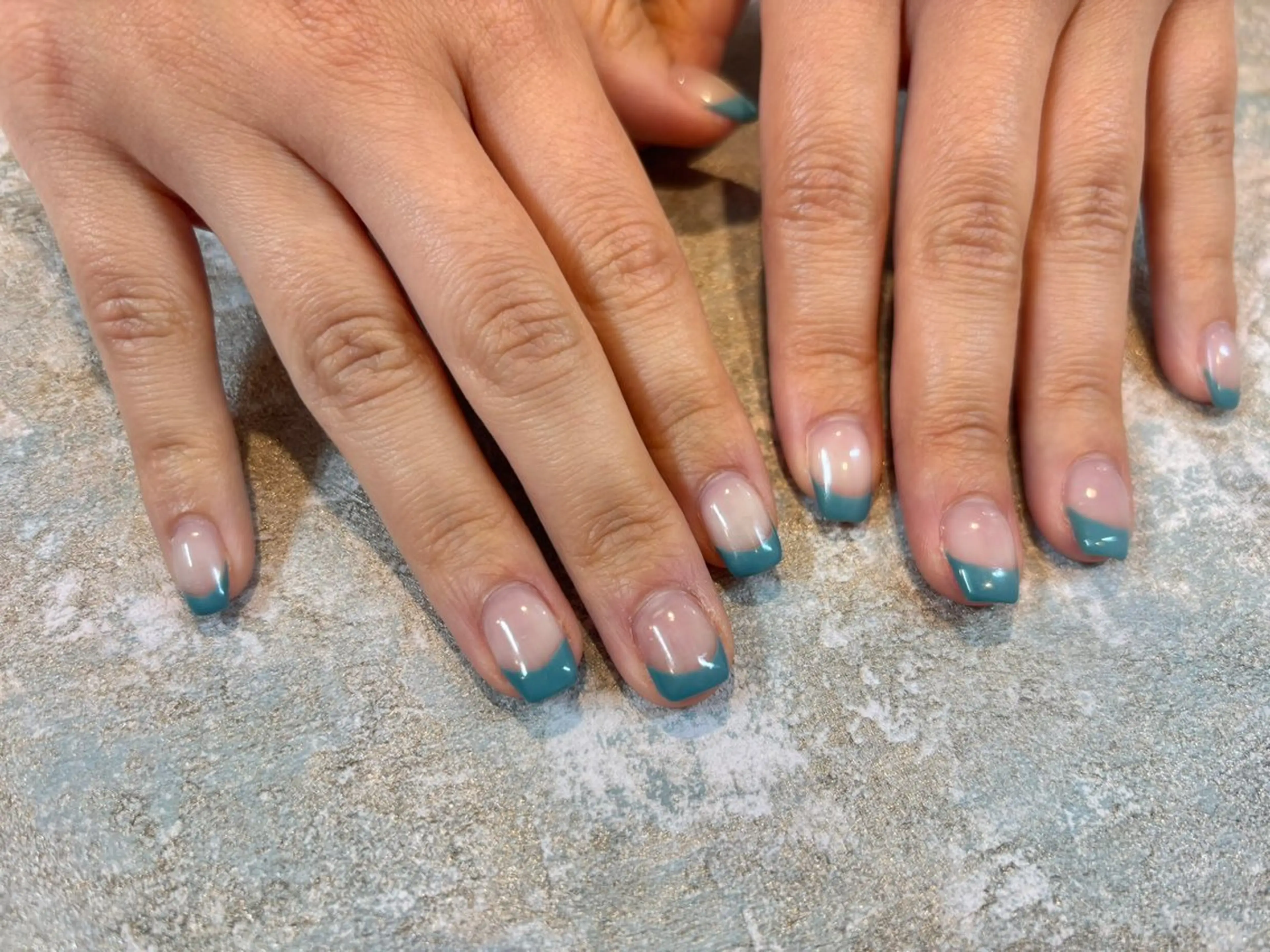 ネイル フレンチネイル AXSIA NAILのネイルデザイン