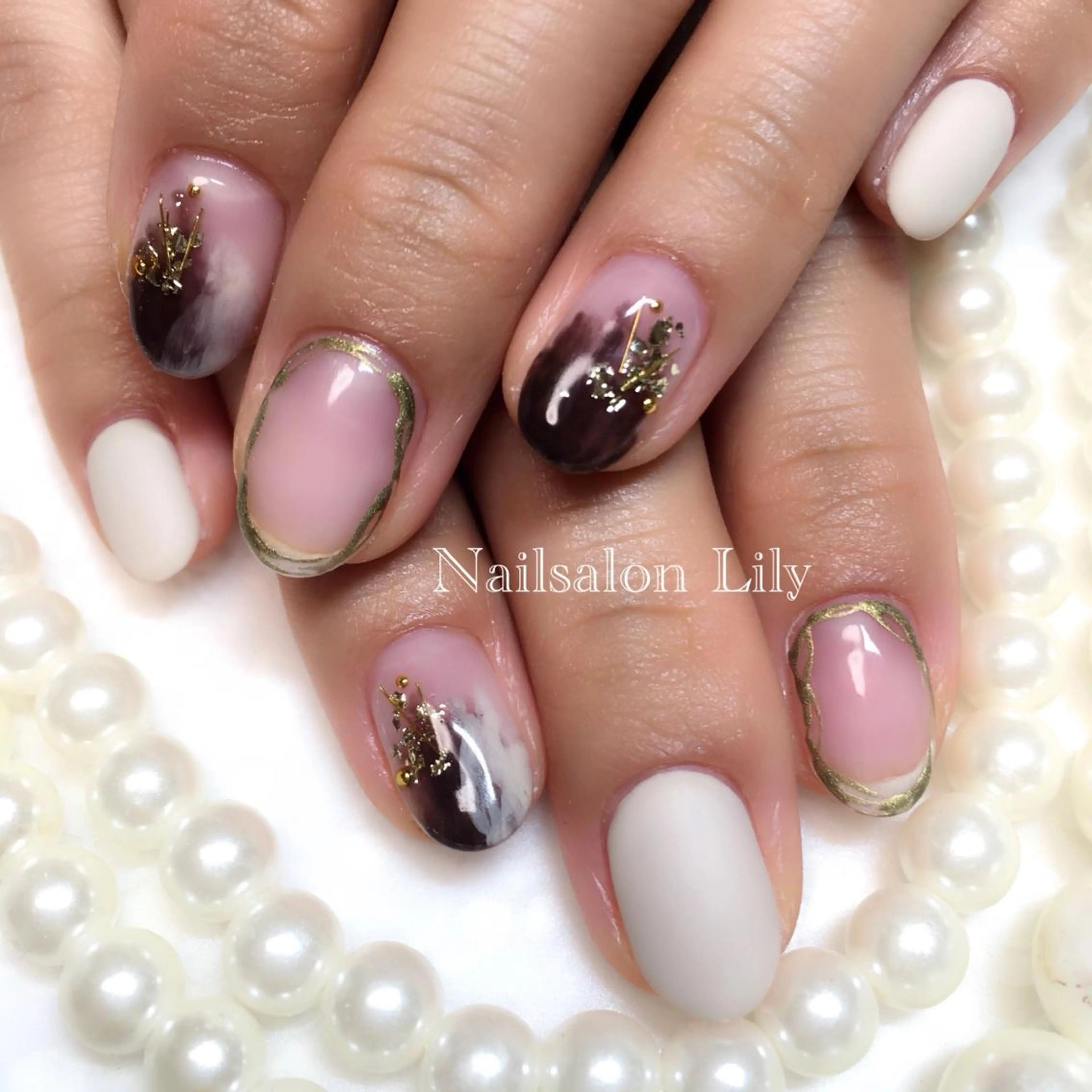 ネイル ニュアンスネイル Lily*nail 🌻Mii🌻のネイルデザイン
