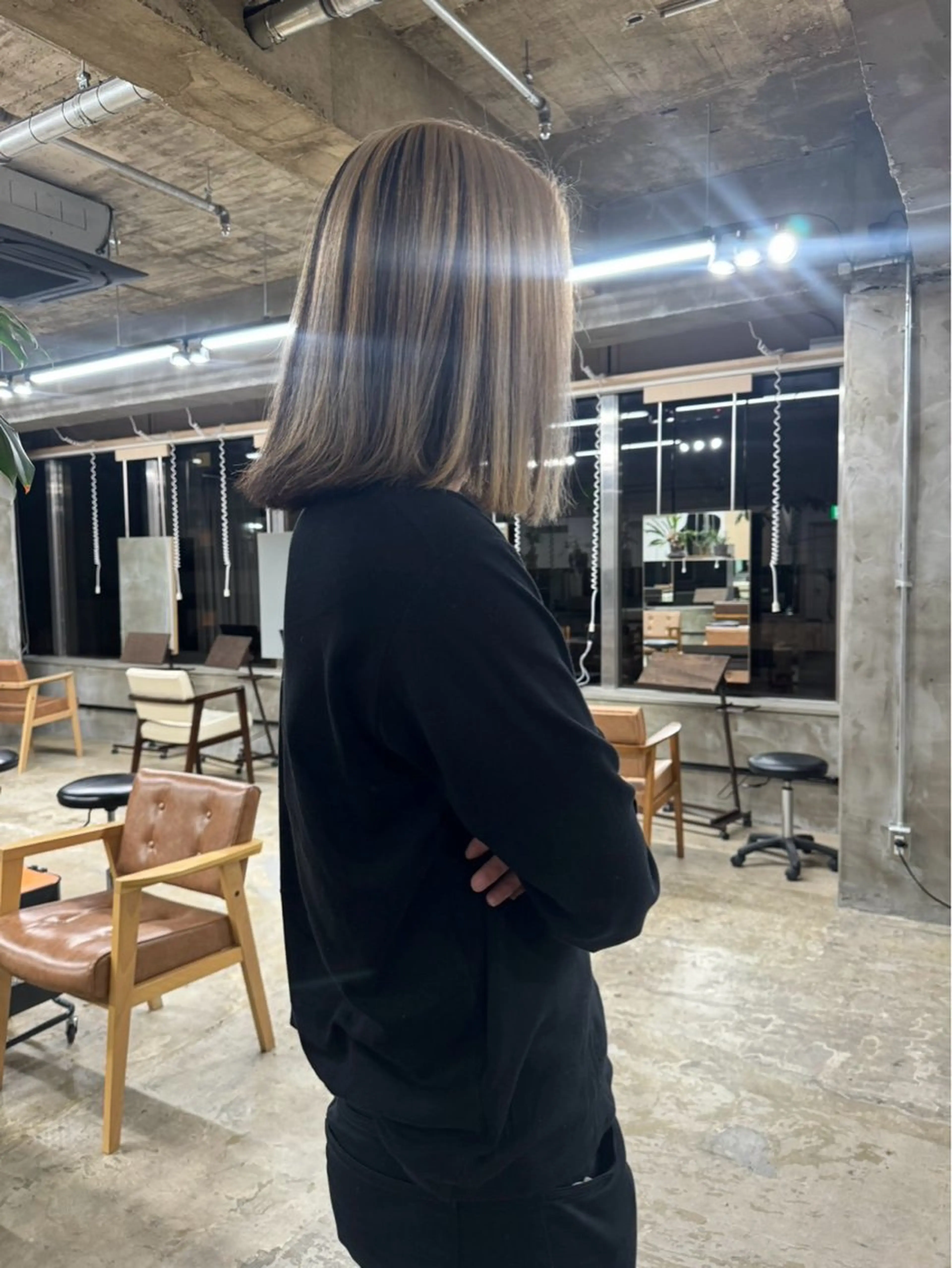 ミディアム カラー 湯浅 美玖のヘアスタイル