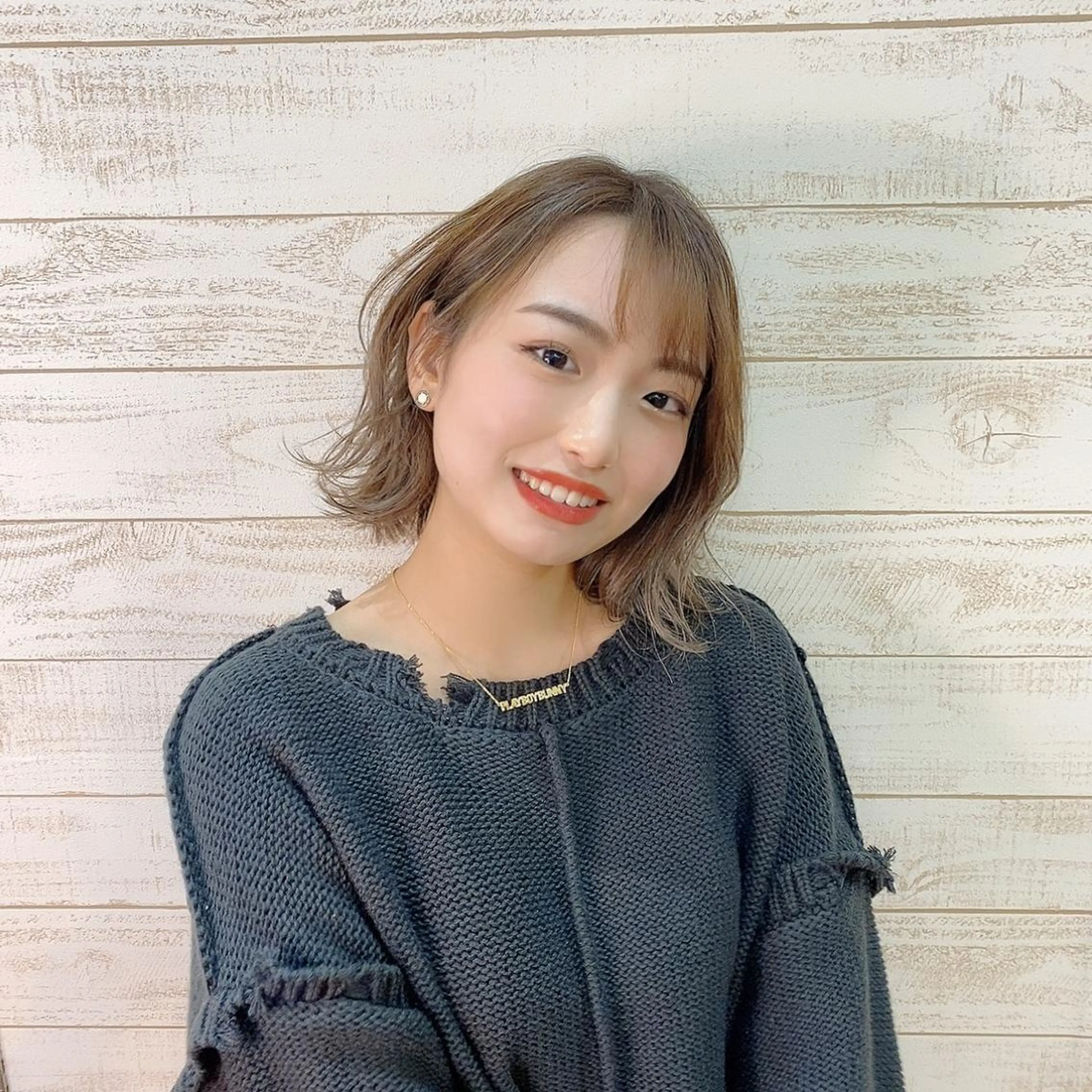 ショート ボブ ハイライト 外ハネヘア ショート/レイヤー カット/服部タカノリのヘアスタイル