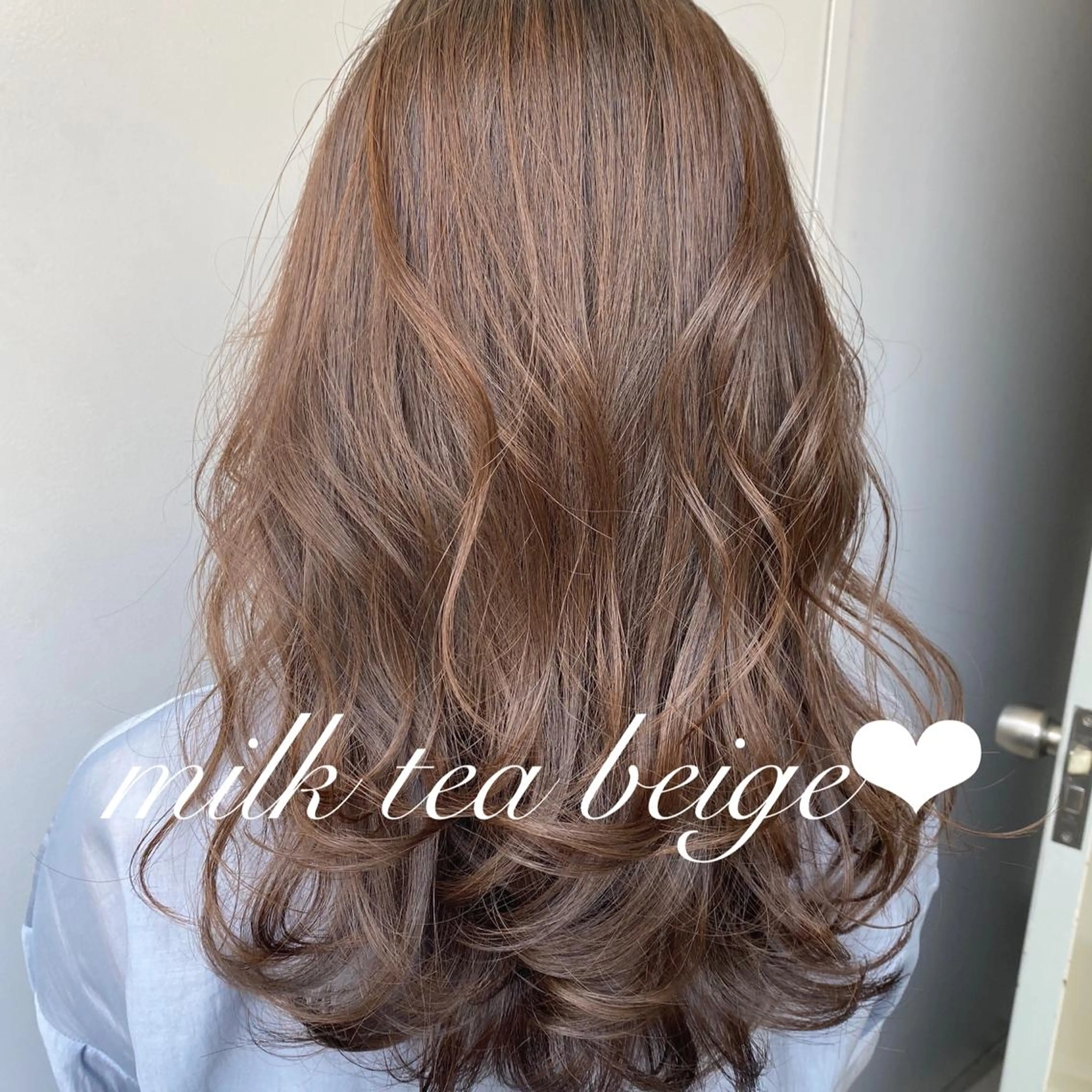 ミディアム カラー ヘアアレンジ ベージュカラー ミルクティーベージュ レイヤーカット 似合わせカット 当日予約⭕️ JUNYAのヘアスタイル