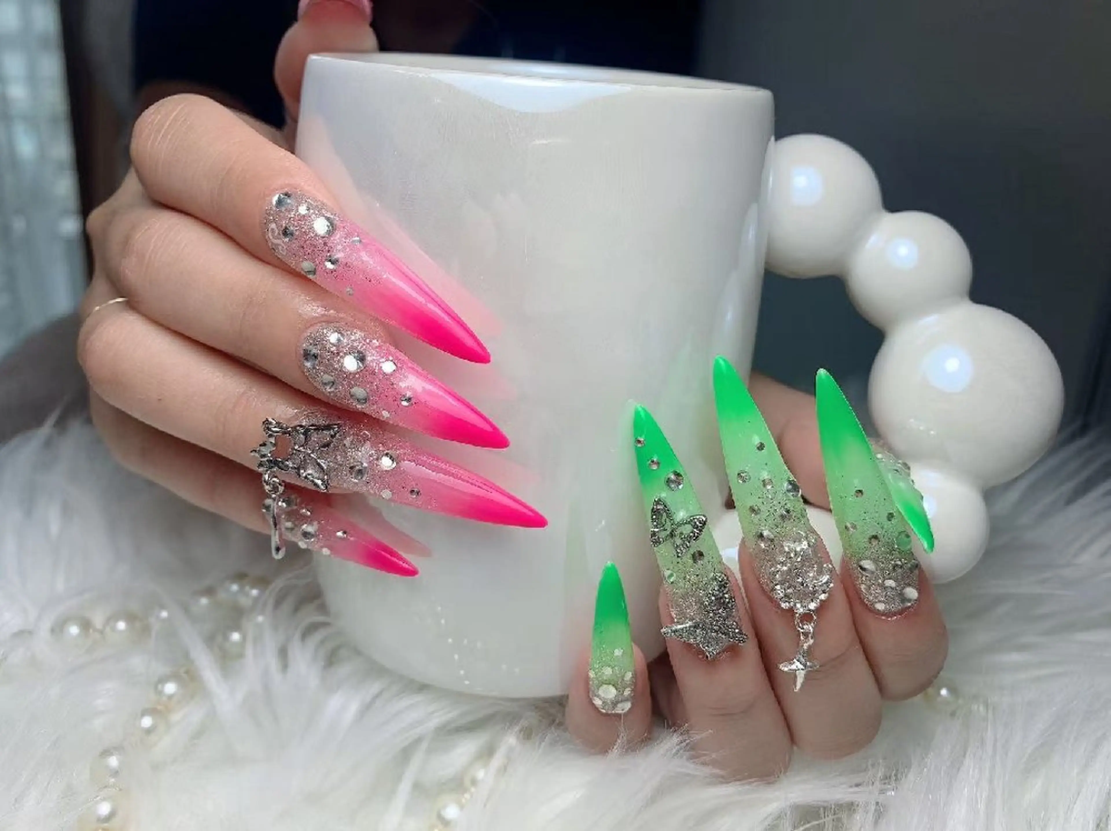 ネイル ENsalon AKIRAのネイルデザイン