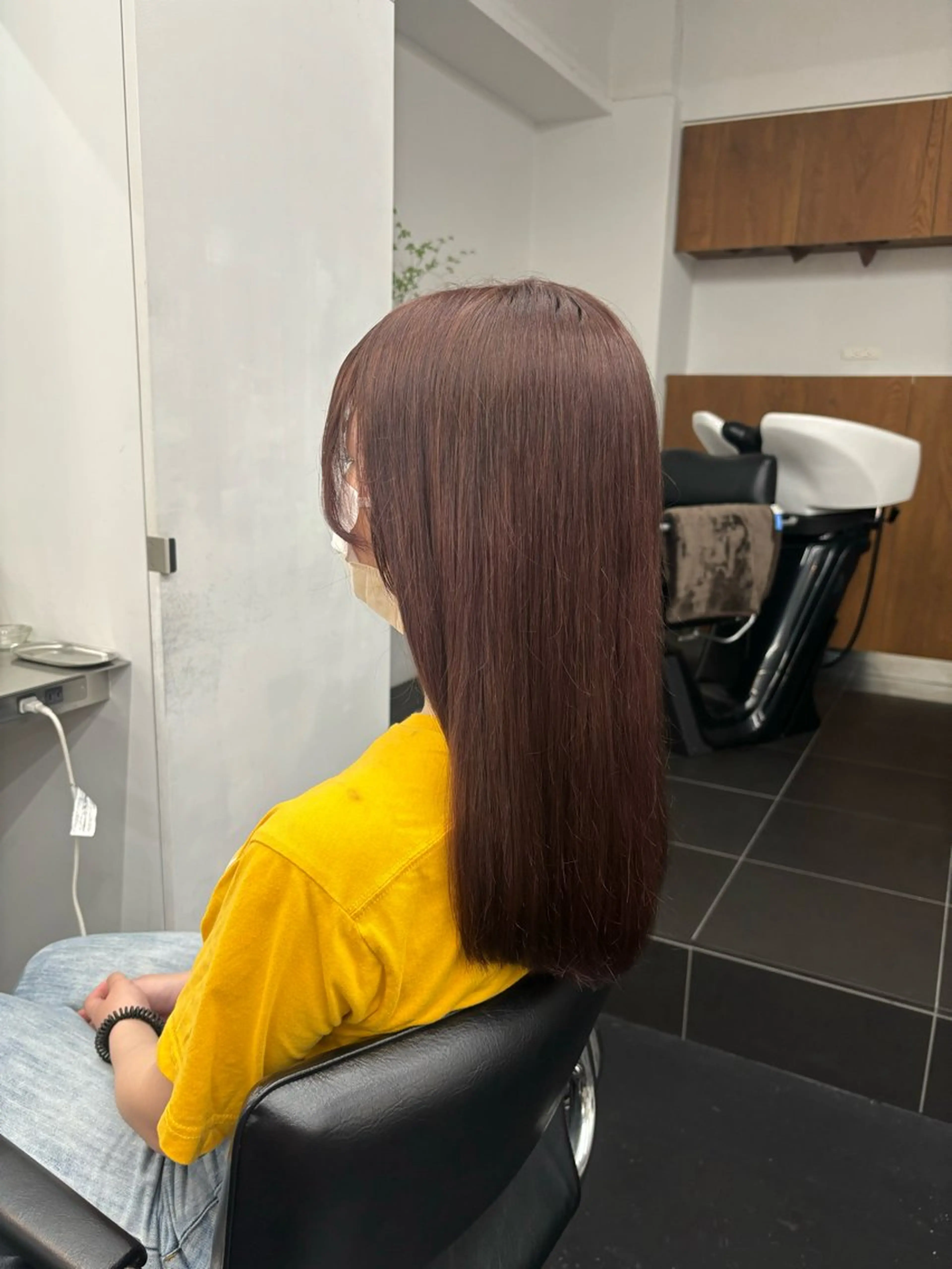 ロング カラー ブリーチ ブラウンカラー ピンクカラー ピンクブラウン 【ヤマザキアヤメ】 パーマモデル様募集中のヘアスタイル