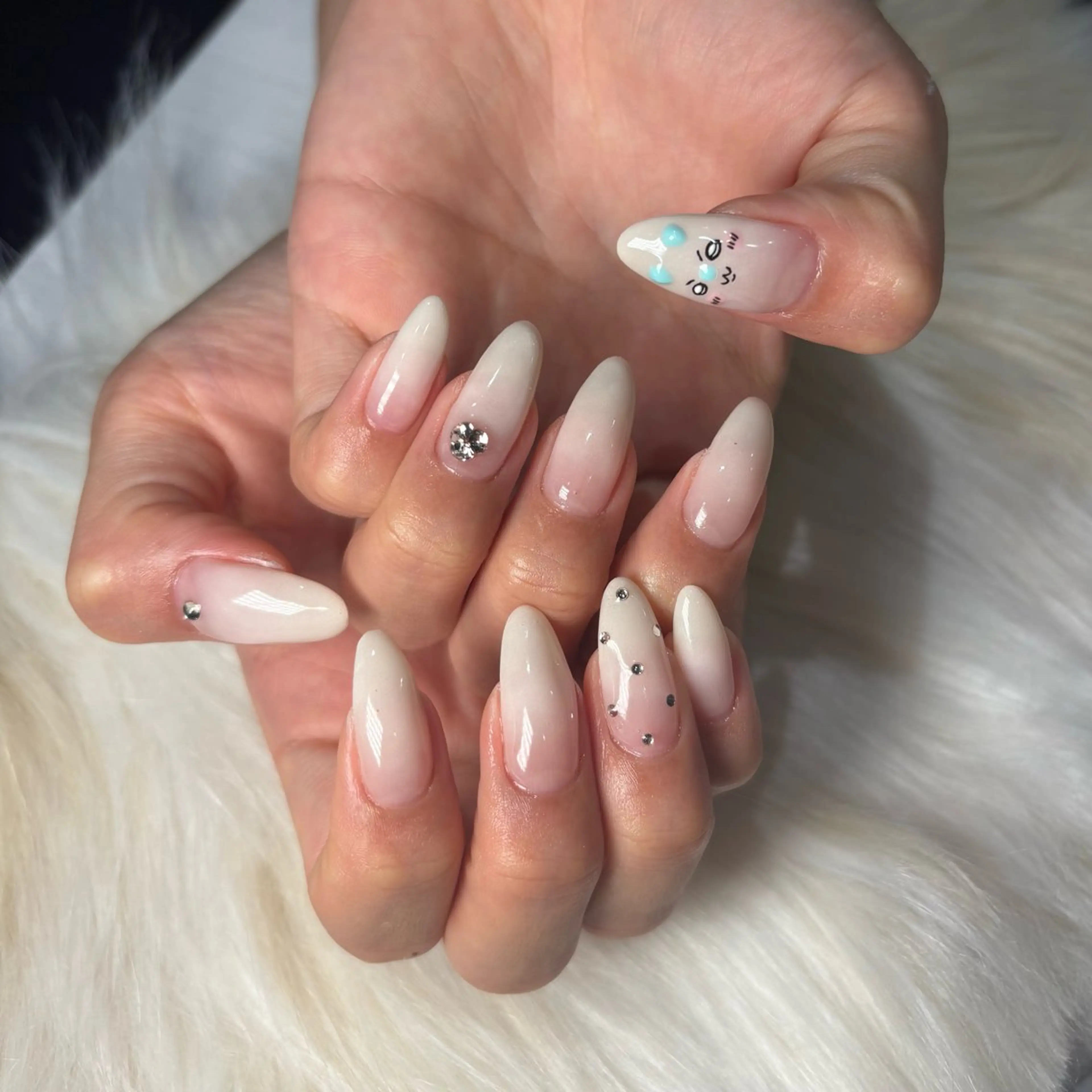 ネイル シンプルネイル ハンドネイル Y U K Iのネイルデザイン