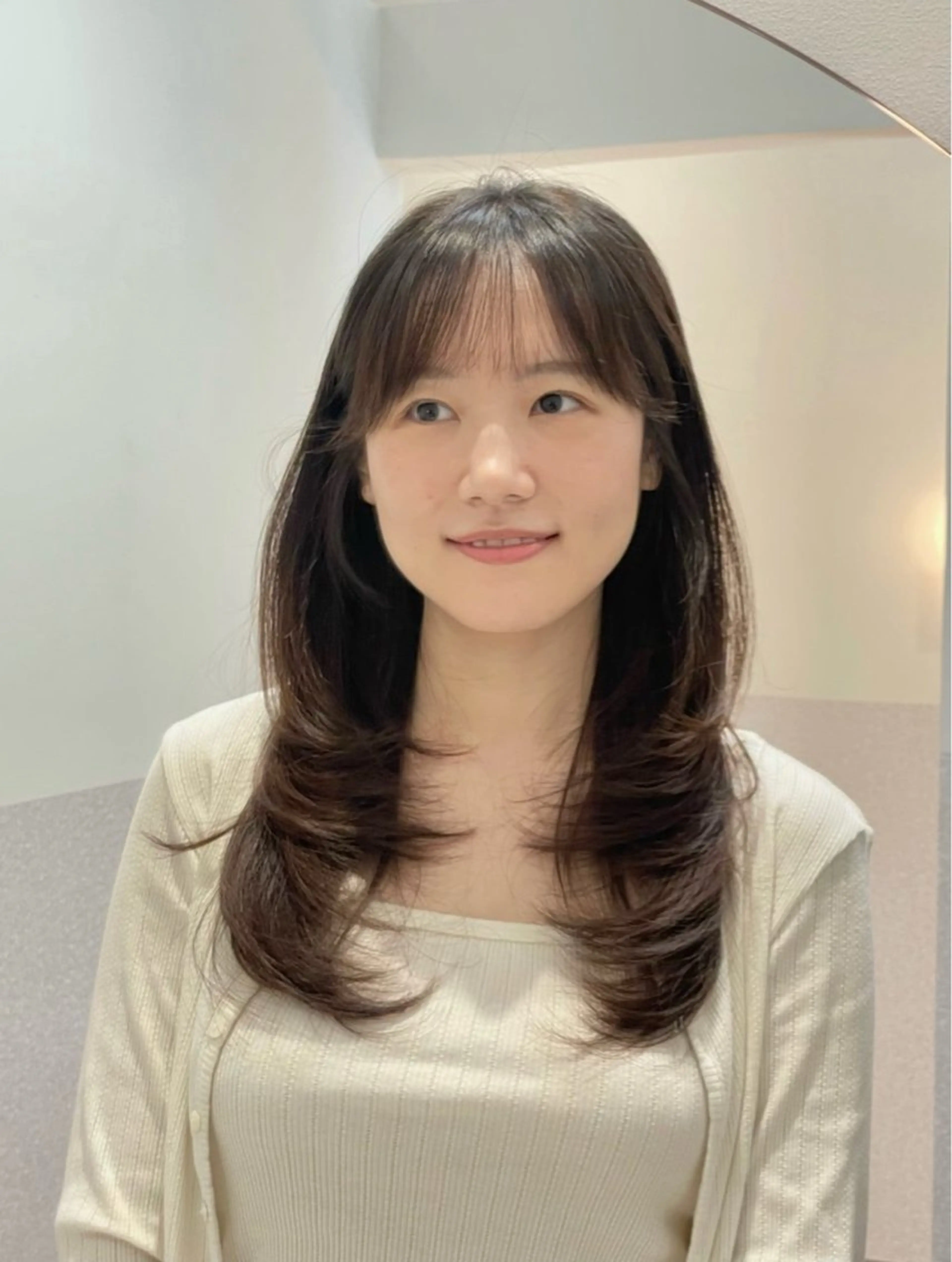 ロング ロングレイヤー ハッシュカット ハイレイヤー 韓国風ヘア レイヤーカット カット ヘアカラー トリートメント ❤︎︎韓国ヘア❤︎︎ 𝑺𝒉𝒊𝒉𝒐のヘアスタイル