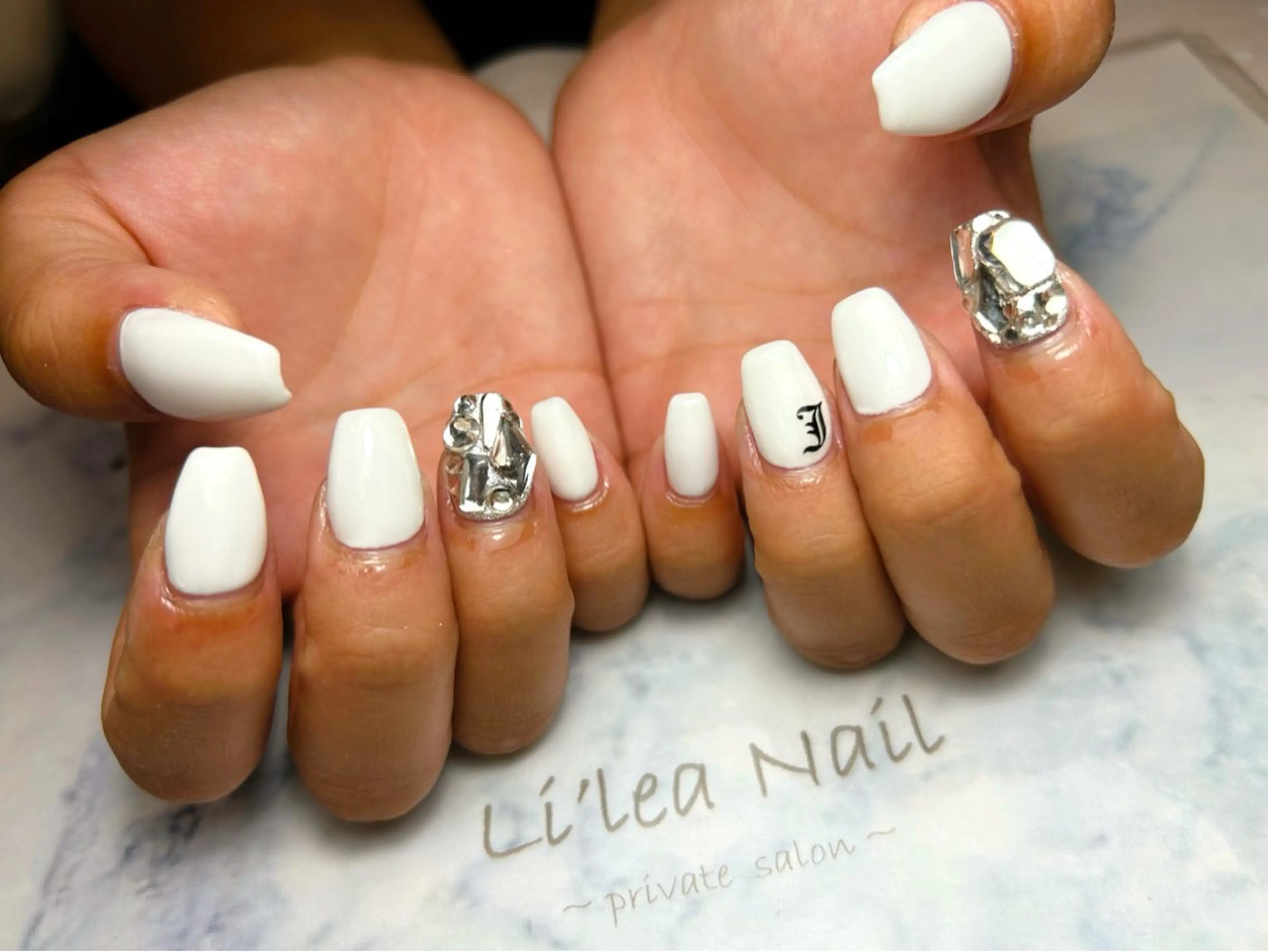 ネイル ハンドネイル Li'leaNail AINAのネイルデザイン