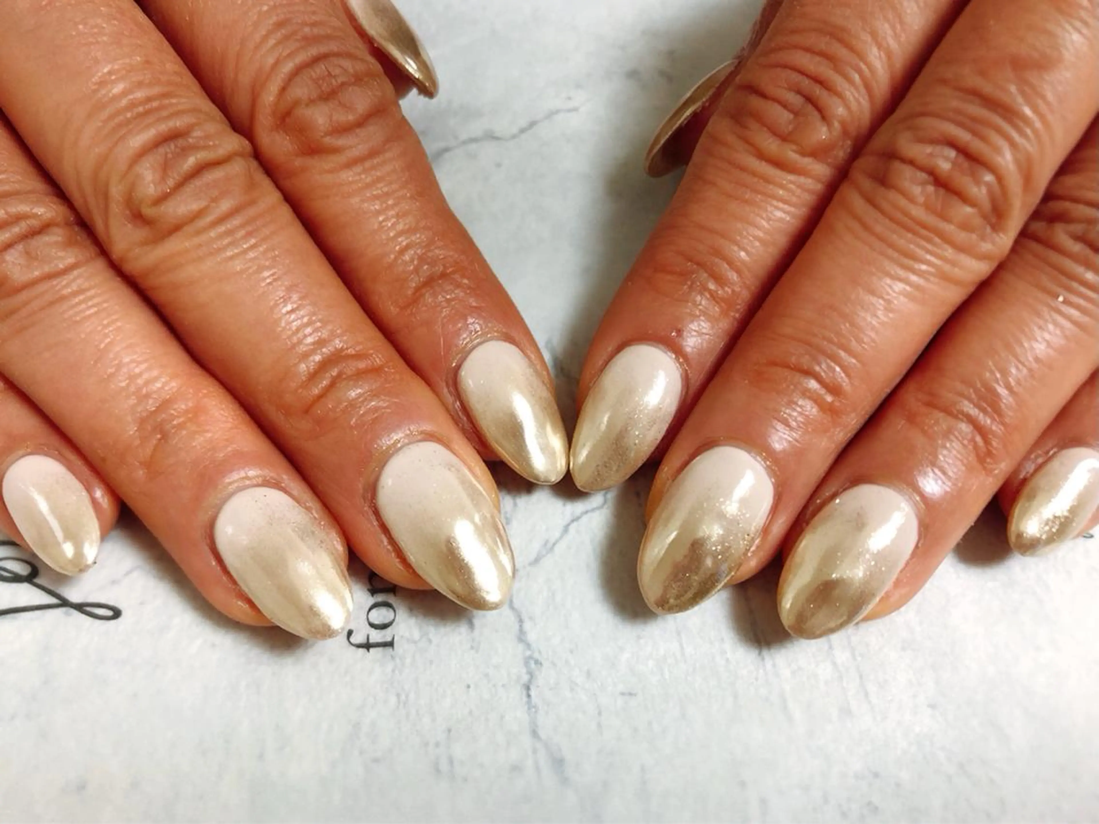 ネイル グラデーション ミラーネイル ワンカラーネイル kiki nail &brow二子玉川の眉毛・アイブロウイメージ