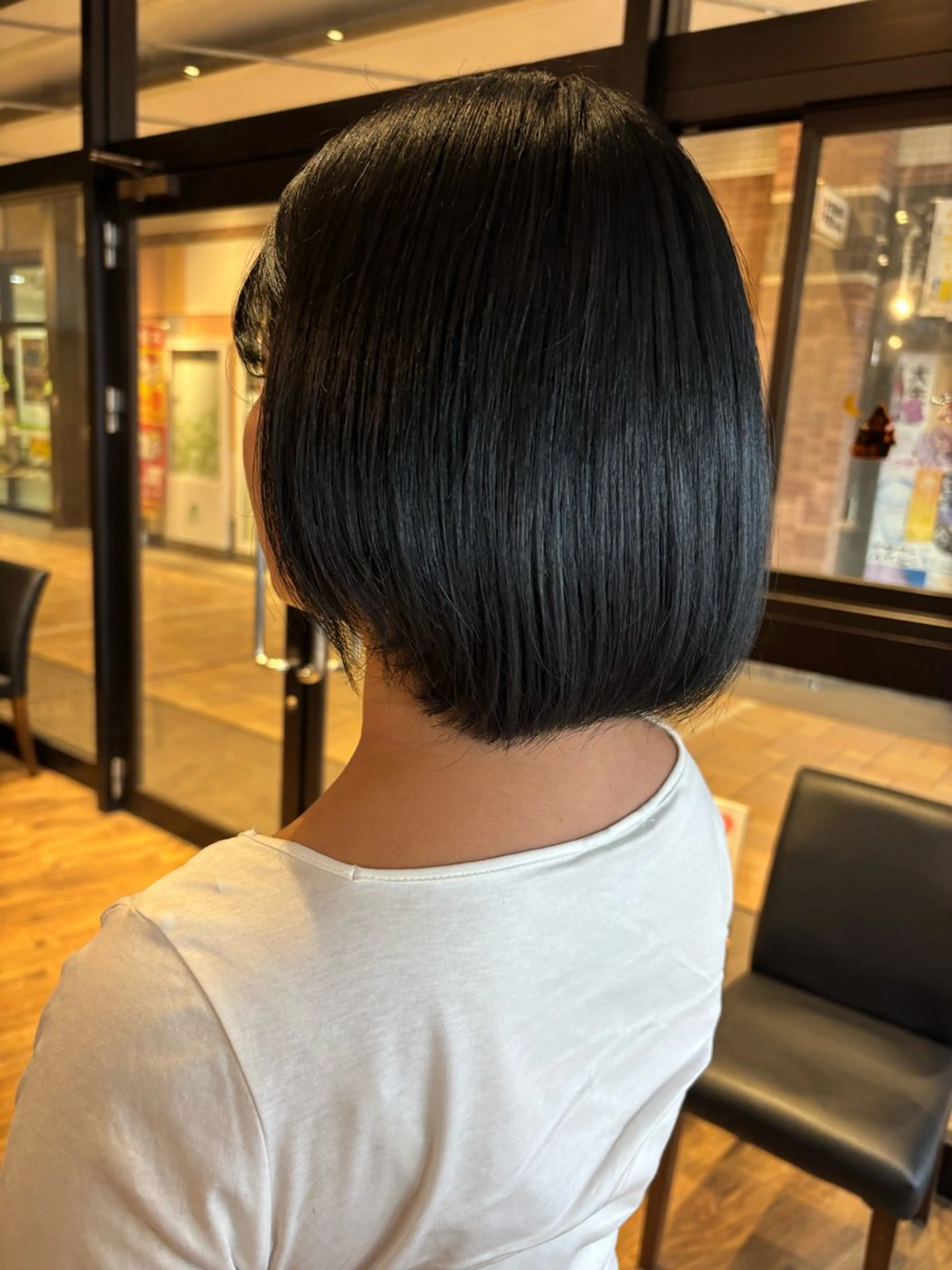 ショート カラー 黒髪 🎀ワンレンボブ🎀 ワンカラー　あゆみのヘアスタイル
