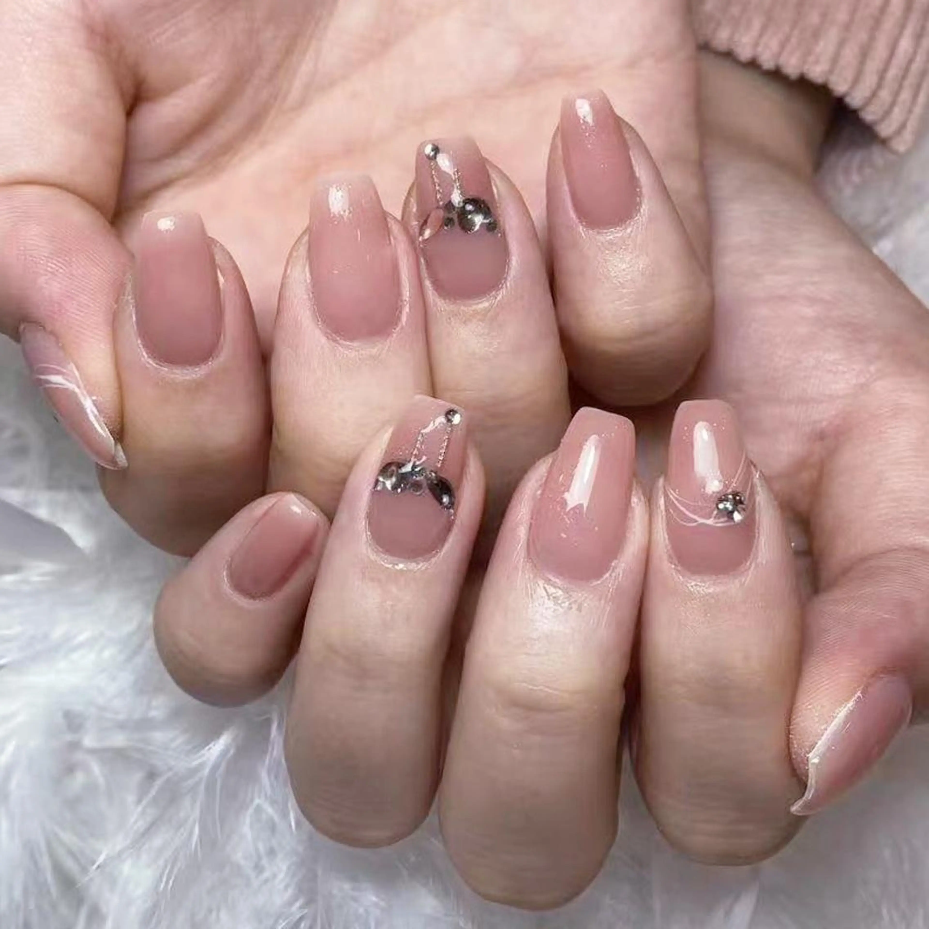 ネイル アートネイル オーロラネイル ガーリー キラキラネイル 韓国ネイル Leah 💅のネイルデザイン