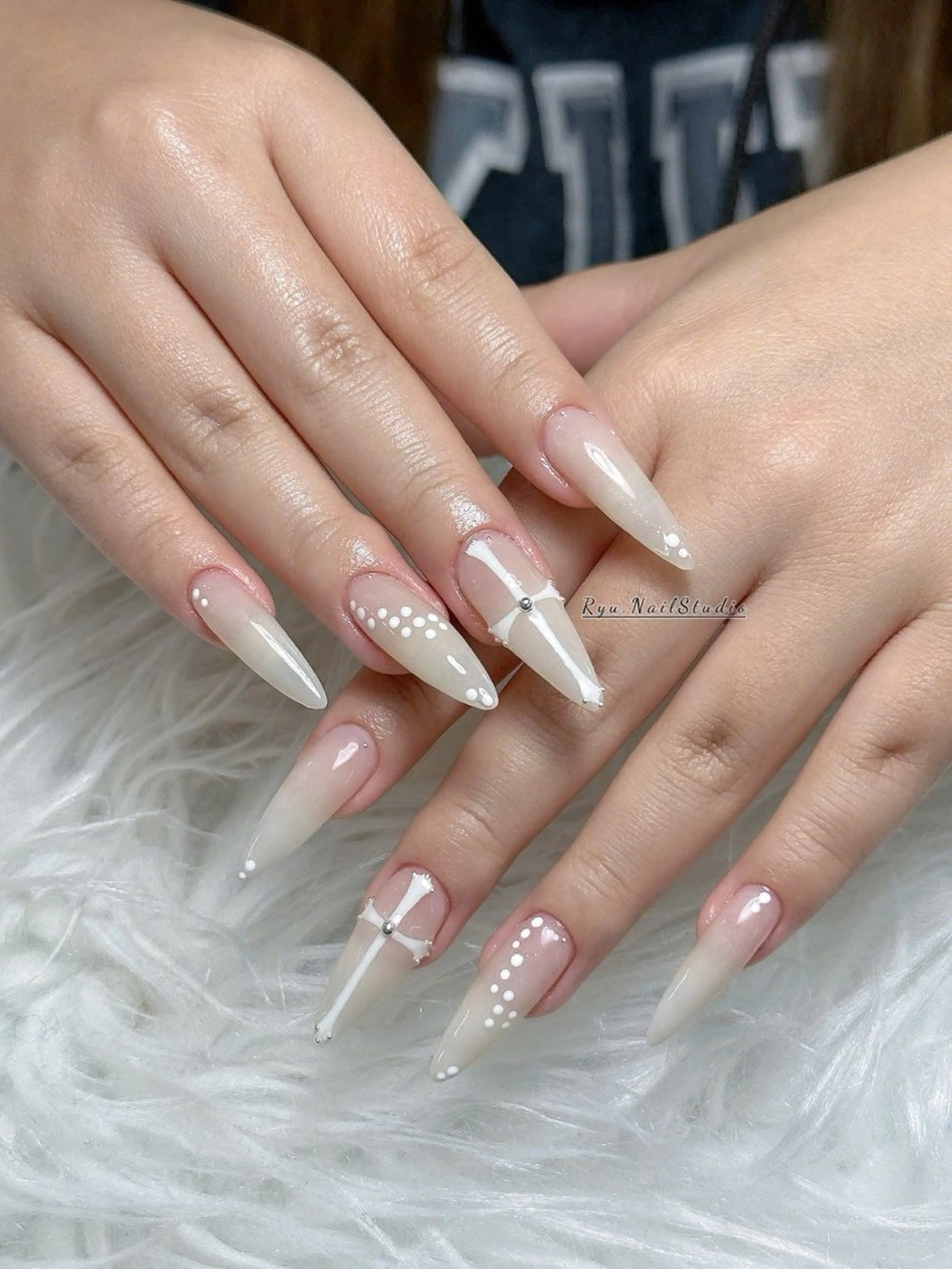 ネイル アートネイル フレンチネイル ジェルネイル キラキラネイル ニュアンスネイル Ryu Nail YukiChanのネイルデザイン