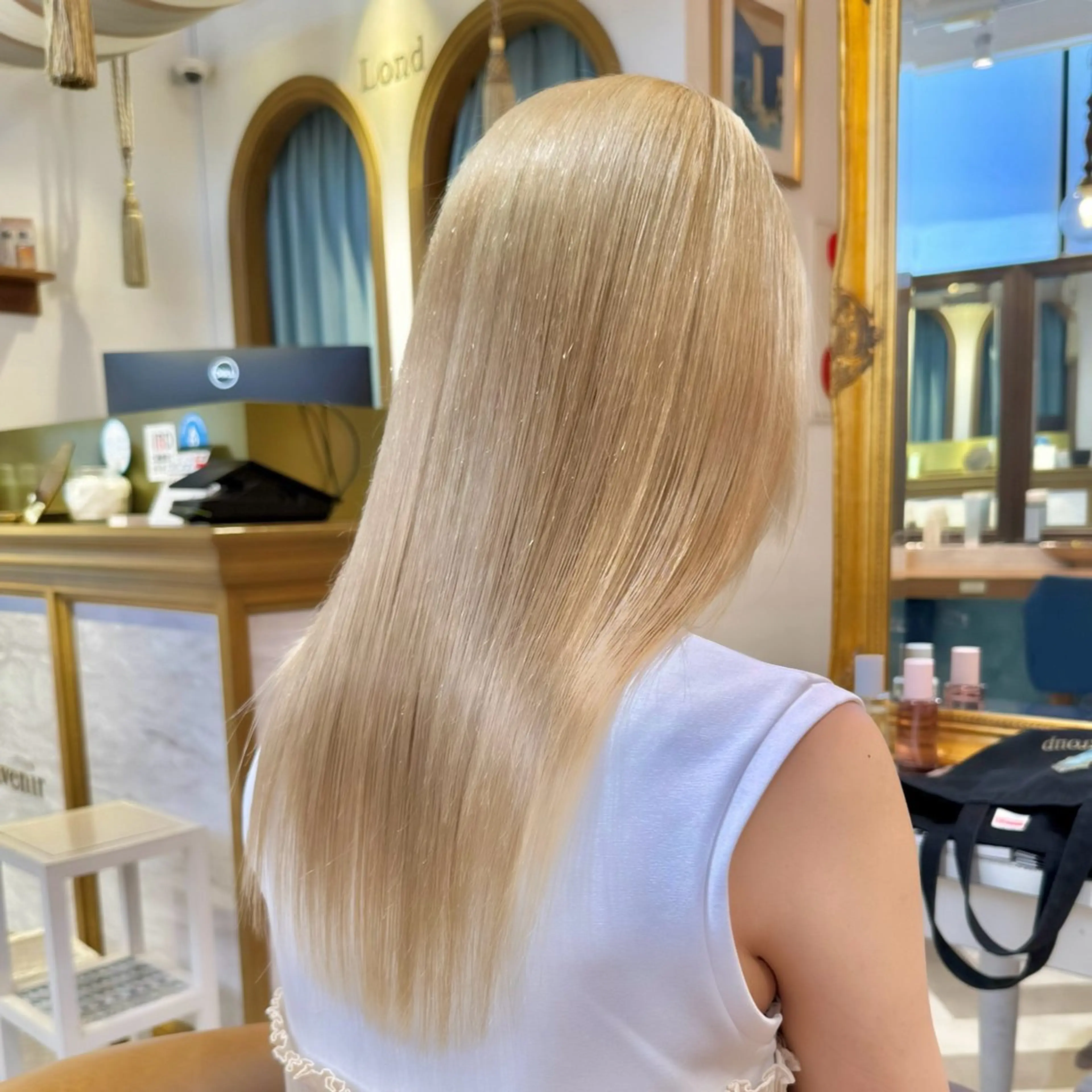 セミロング カラー ブリーチ 縮毛矯正 カット ヘアカラー 縮毛矯正 トリートメント 髪質改善【縮毛矯正】 北千住 田邉 澪のヘアスタイル