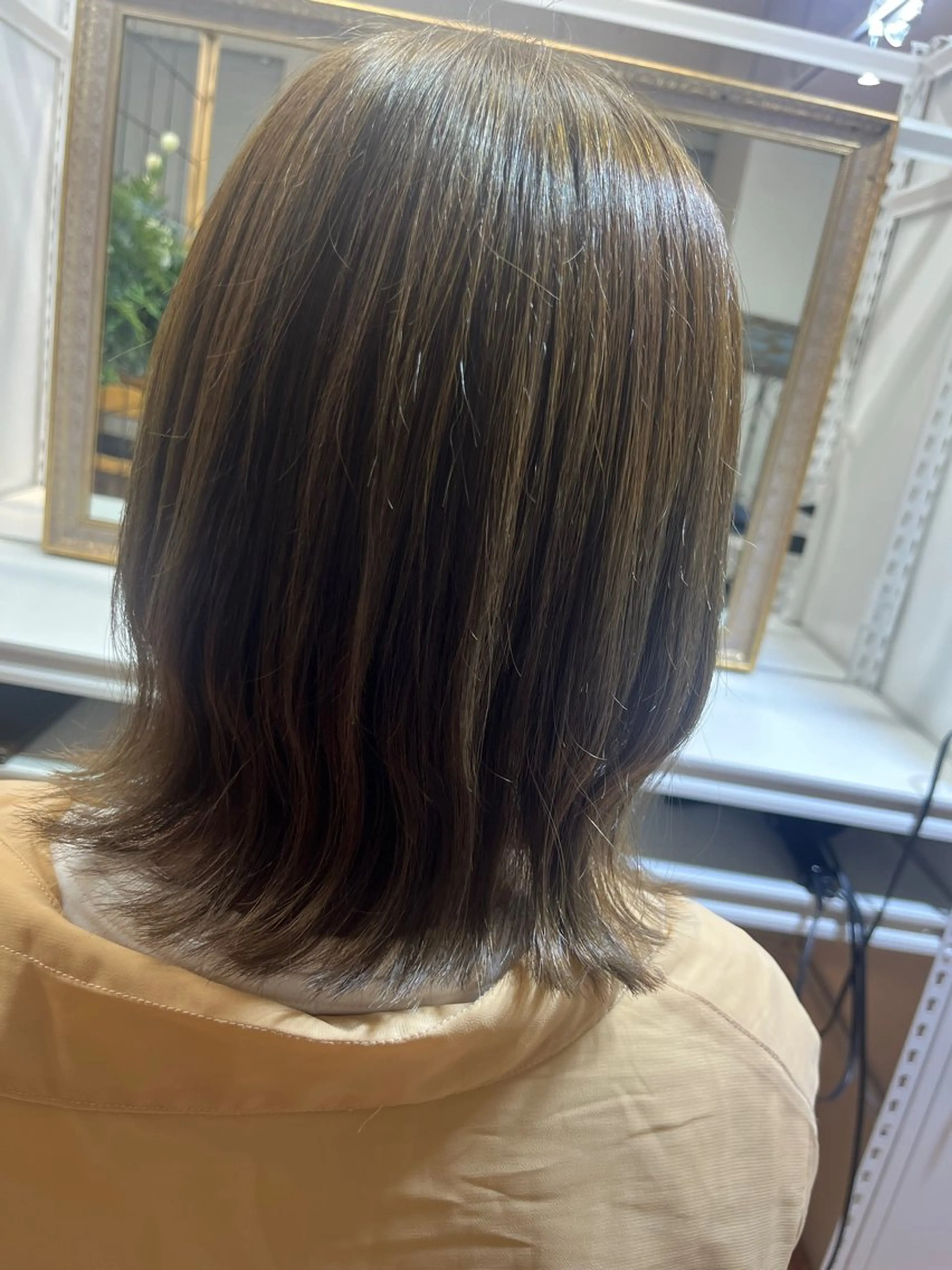 ショート 腰越 麻奈のヘアスタイル