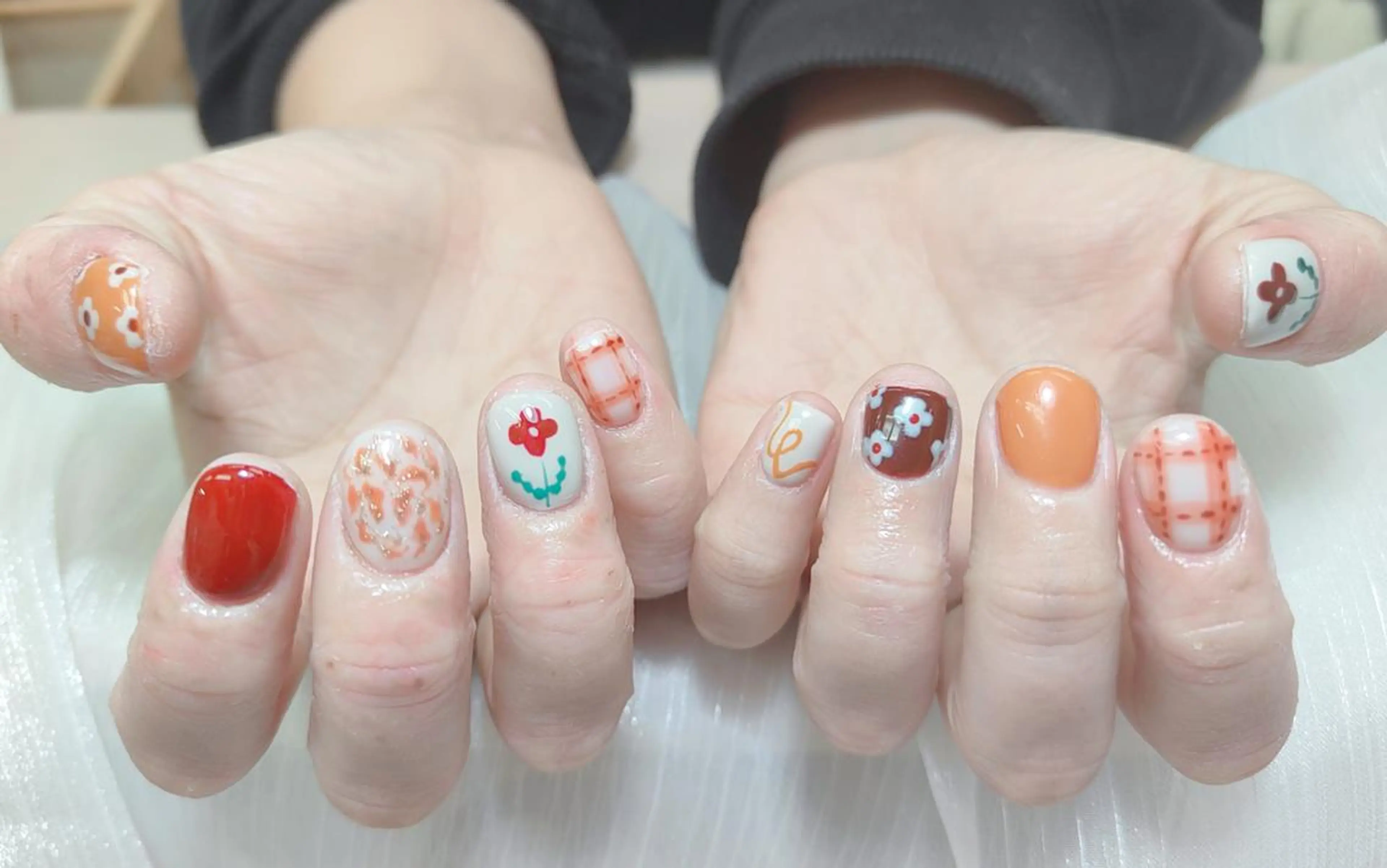 ネイル ハンドネイル CI CIのネイルデザイン