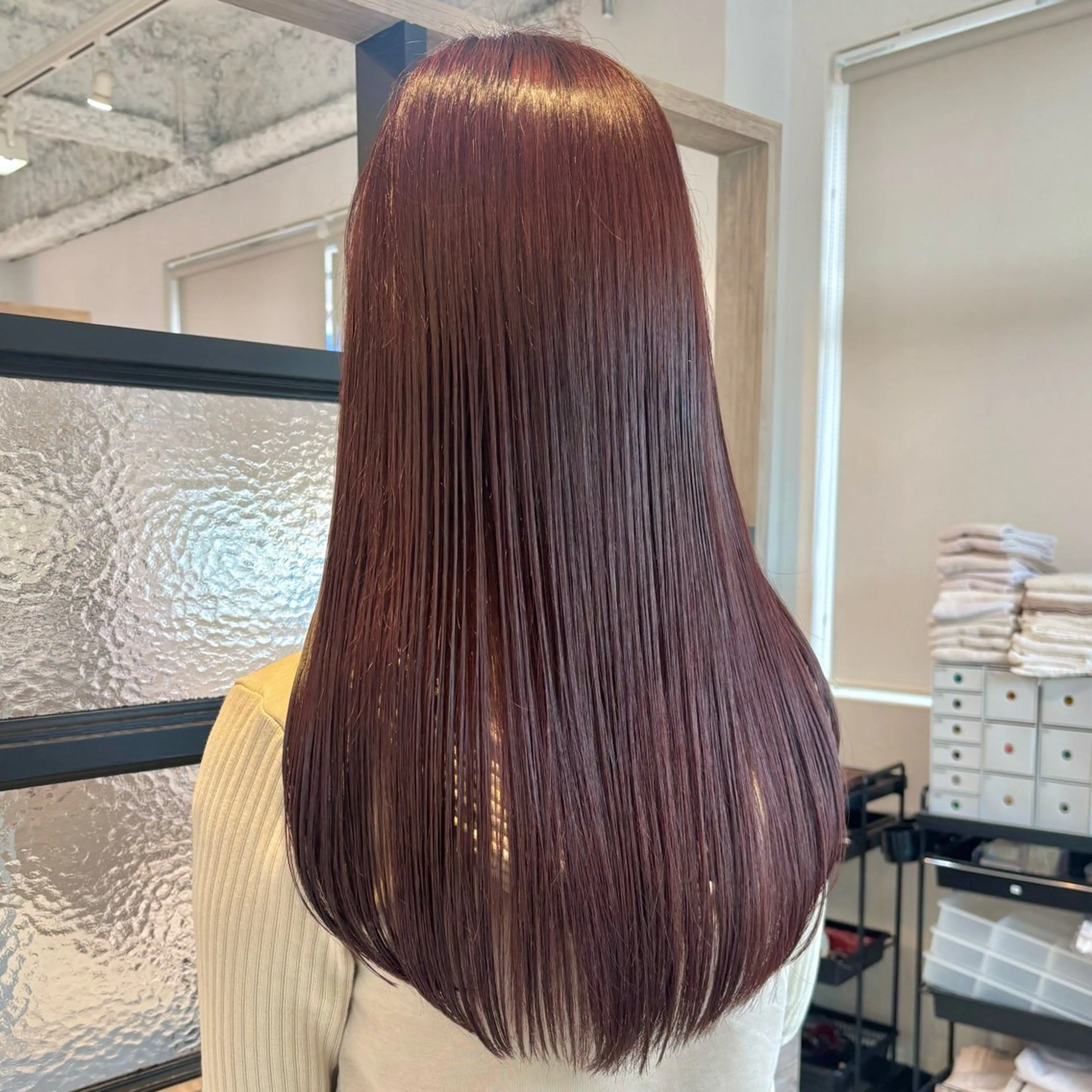 ロング カラー mio ︴ アレンジ ︴ 透明感カラーのヘアスタイル