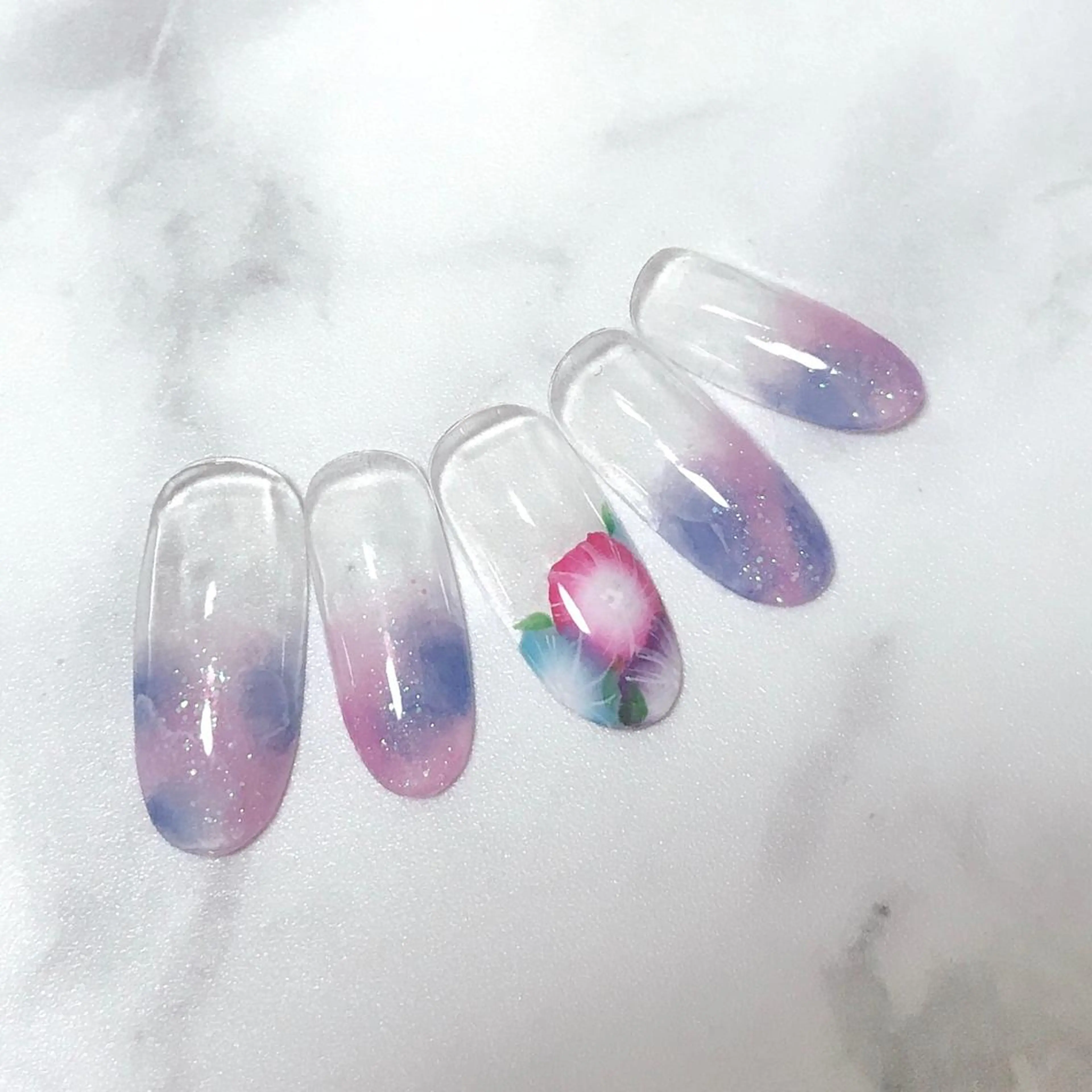 ネイル フラワーネイル ニュアンスネイル ステラ marikominoのネイルデザイン