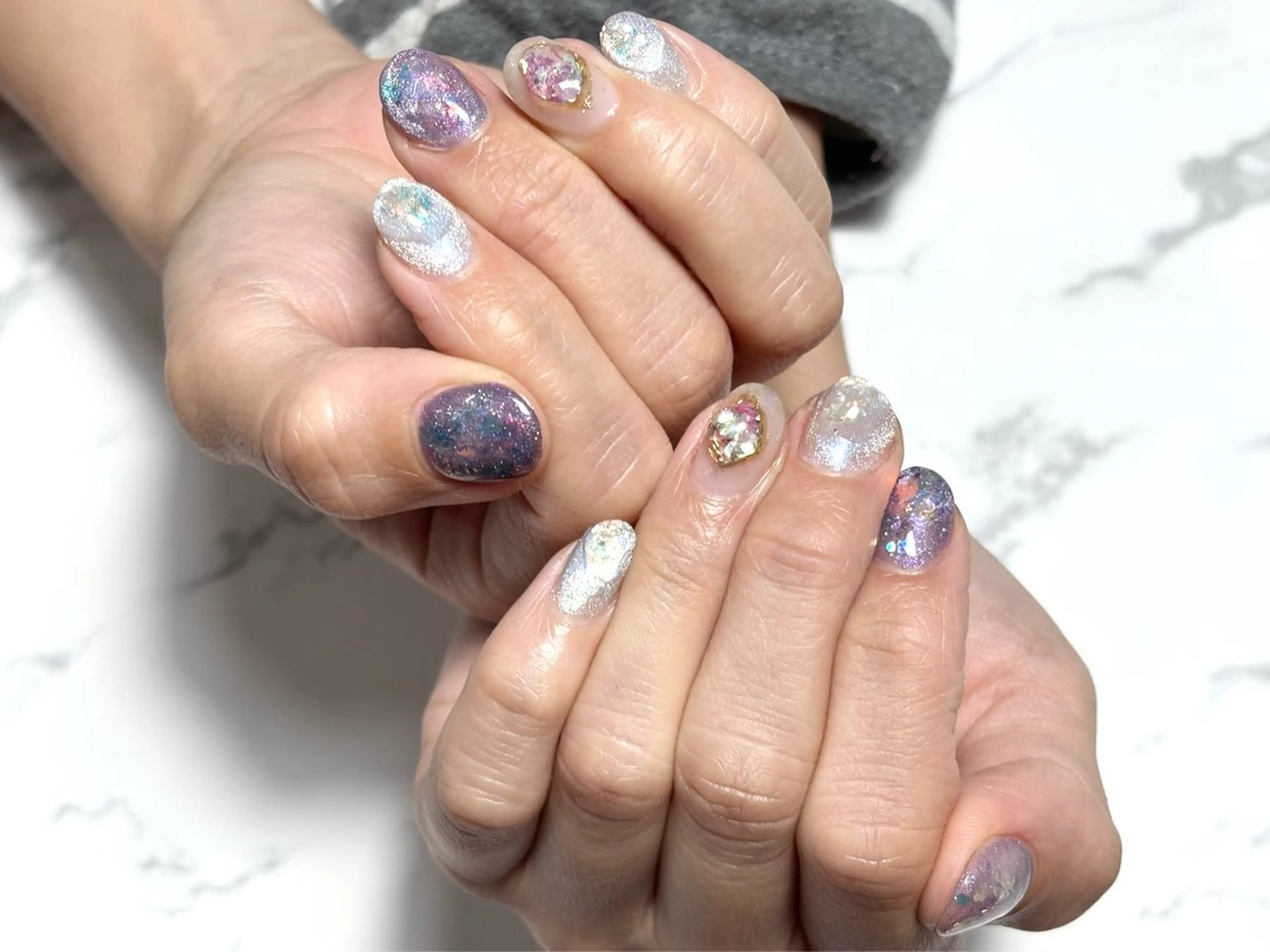 ネイル アートネイル マグネットネイル ニュアンスネイル ぷっくりネイル SeaGlass tomoのネイルデザイン