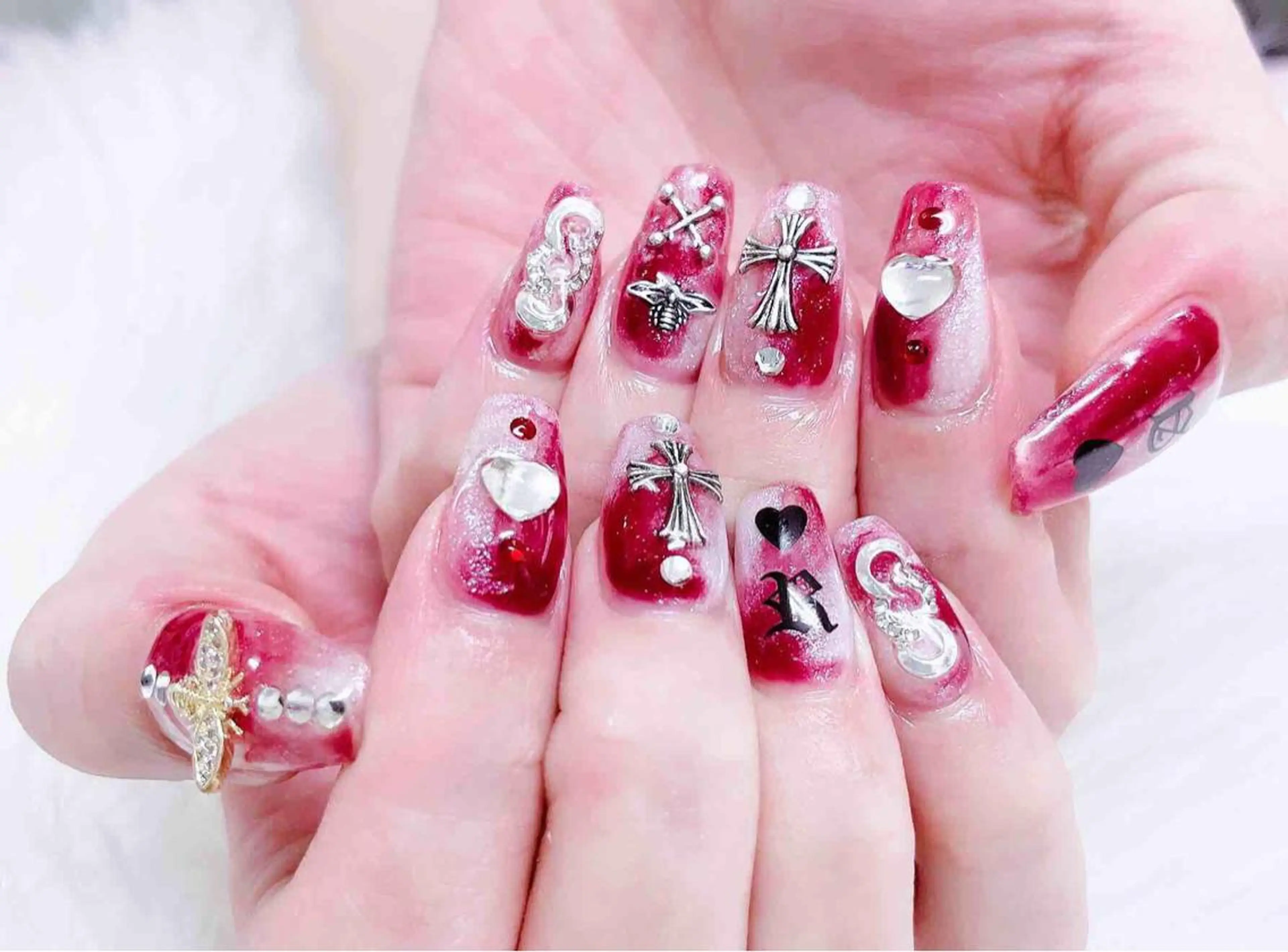 ネイル ハンドネイル MoonNail ユリ🌸のネイルデザイン