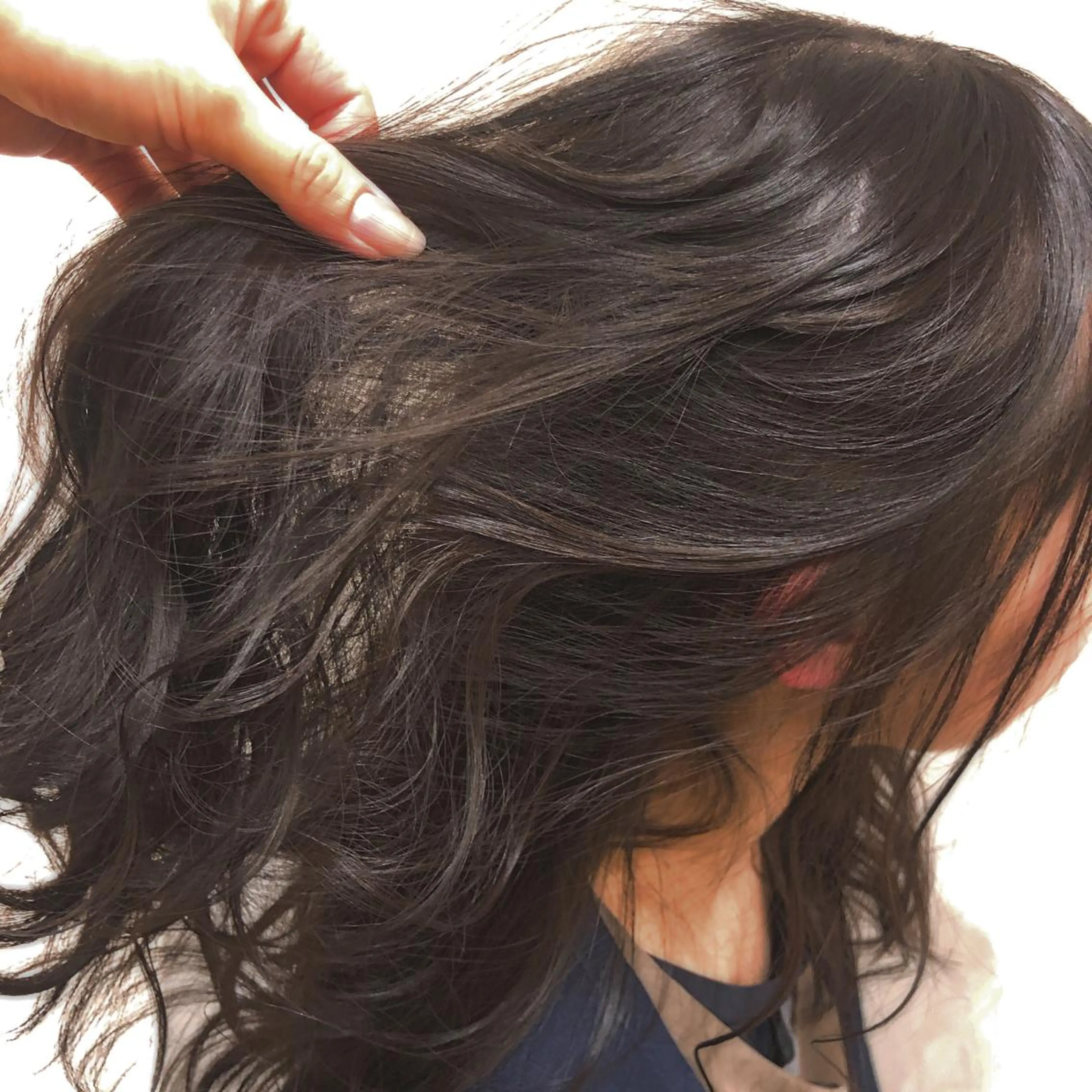 セミロング パープルカラー 落合　眺 (オチアイ　ノゾミ)のヘアスタイル