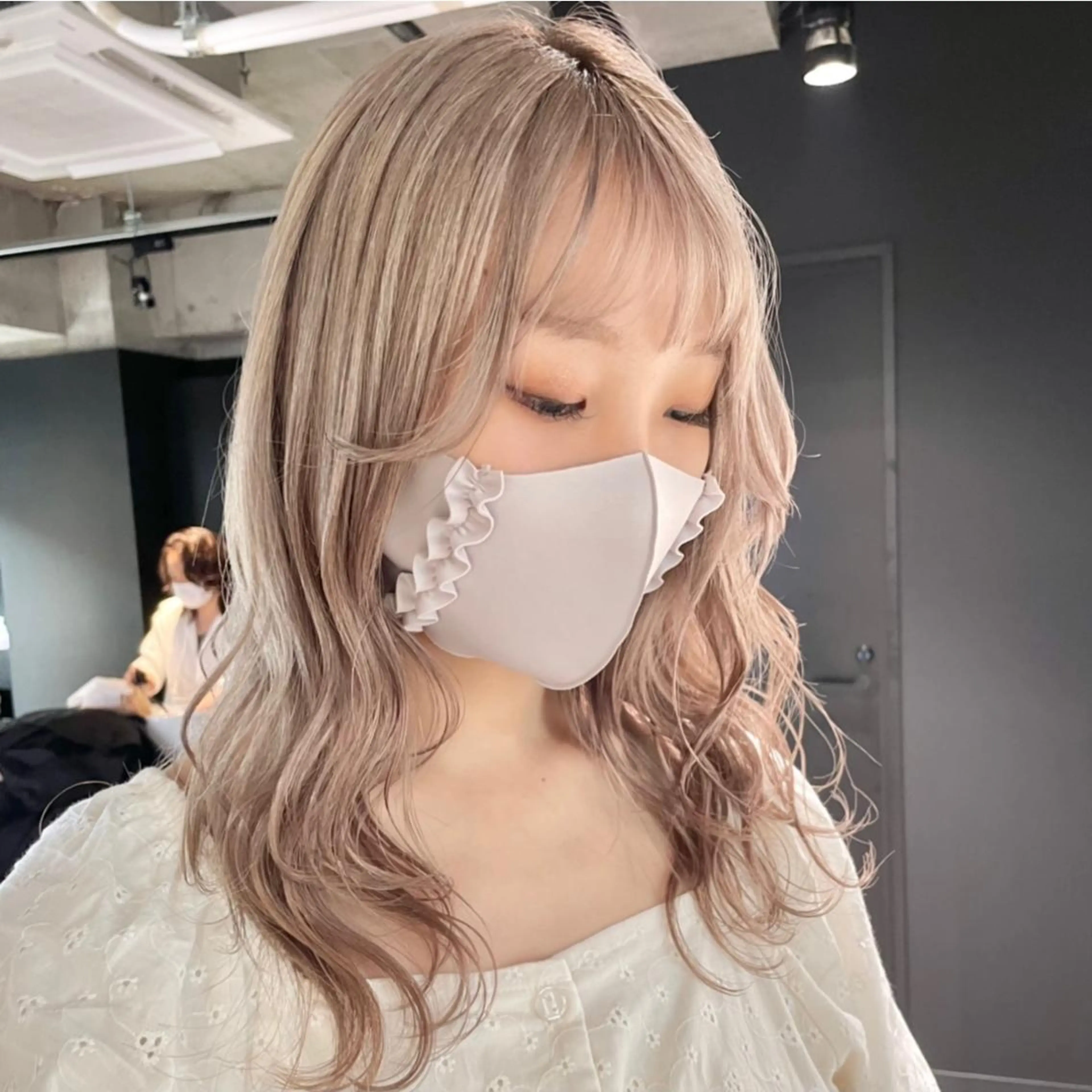 セミロング カラー ベージュカラー ミルクティーベージュ ヘアカラー トリートメント MiL所属・✨ハイトーン✨ 濱田知孝のヘアスタイル