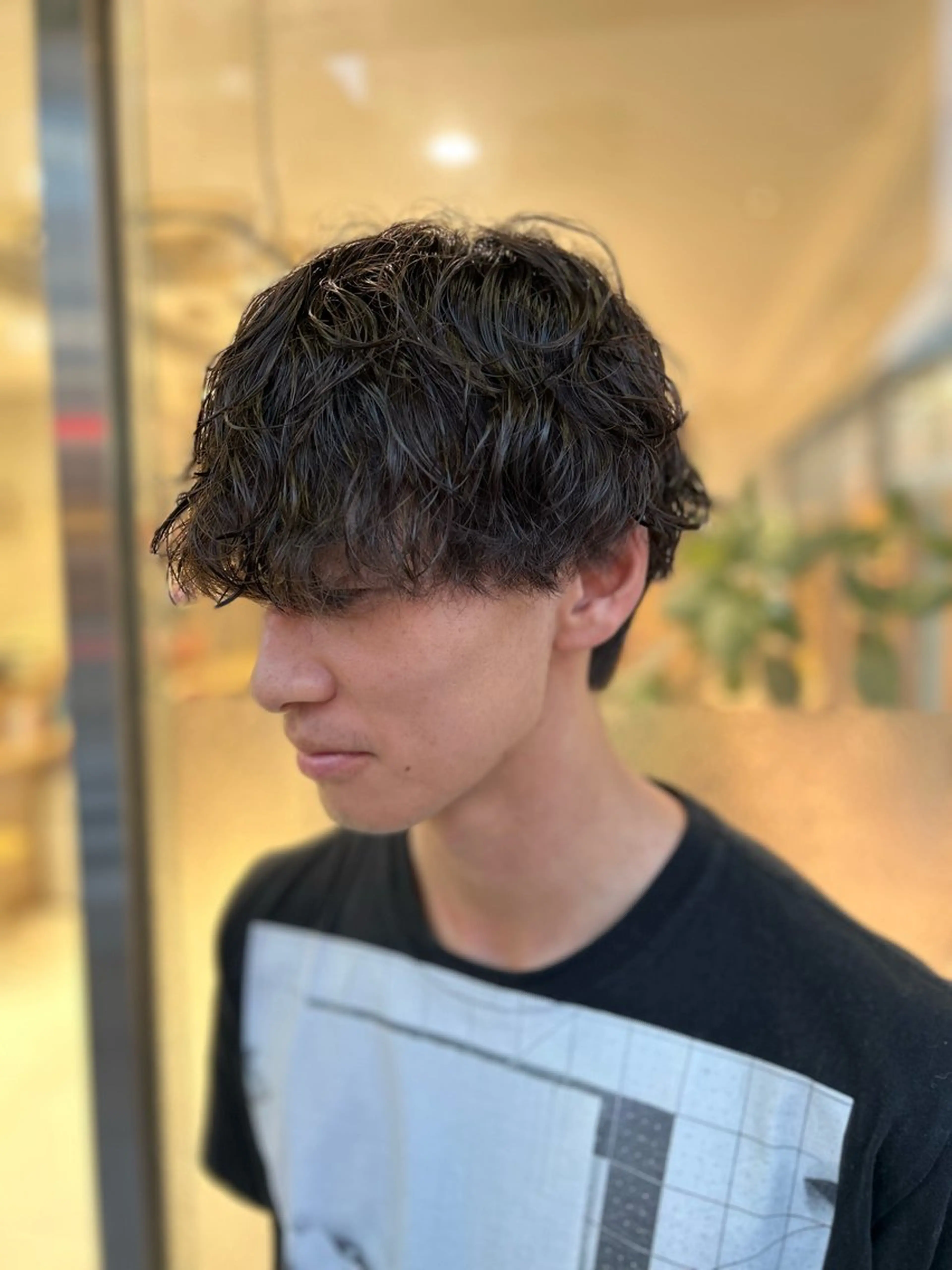 ショート パーマ メンズ メンズパーマ 波巻きパーマ スパイラルパーマ カット パーマ ヘアセット メンズハイライト × perm Runoのヘアスタイル