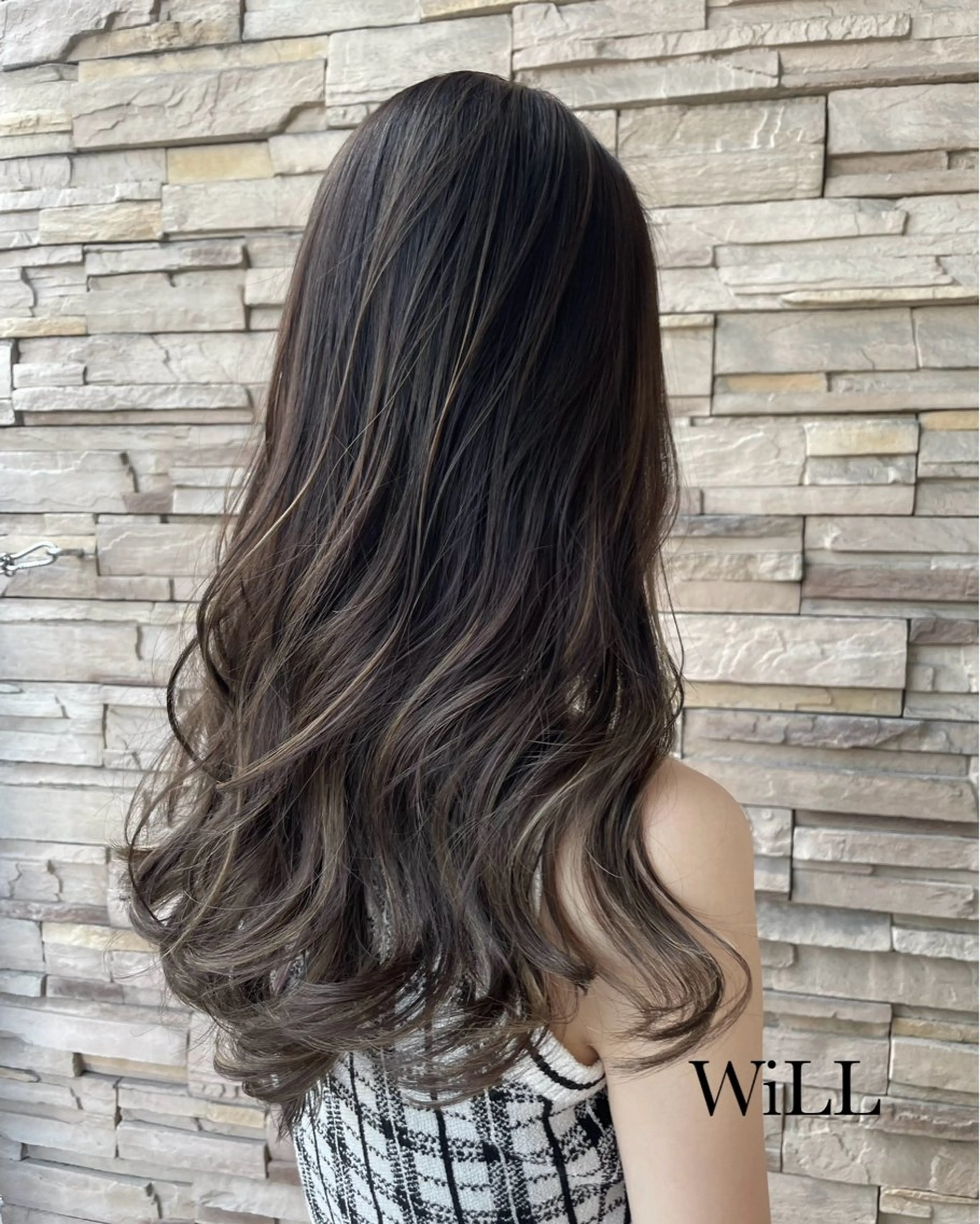 【✨当日限定メニュー✨】白髪ぼかし大人ケアハイライトカラーの写真