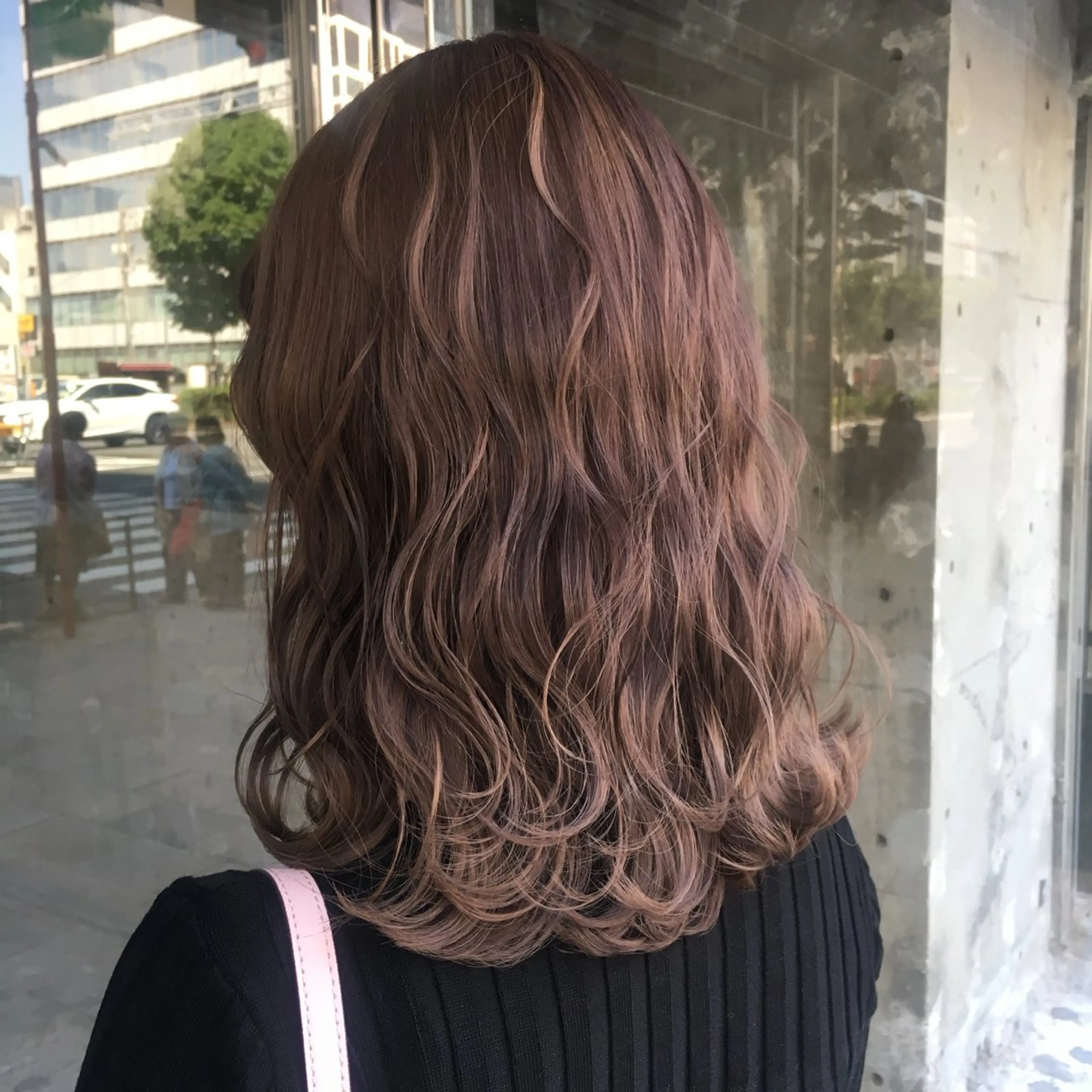 ロング カラー パーマ ヘアアレンジ ベージュカラー ブリーチ 透明感カラー グレージュ ラベンダーカラー 中顔面短縮カット🪽 レイヤー🥀コウヘイのヘアスタイル