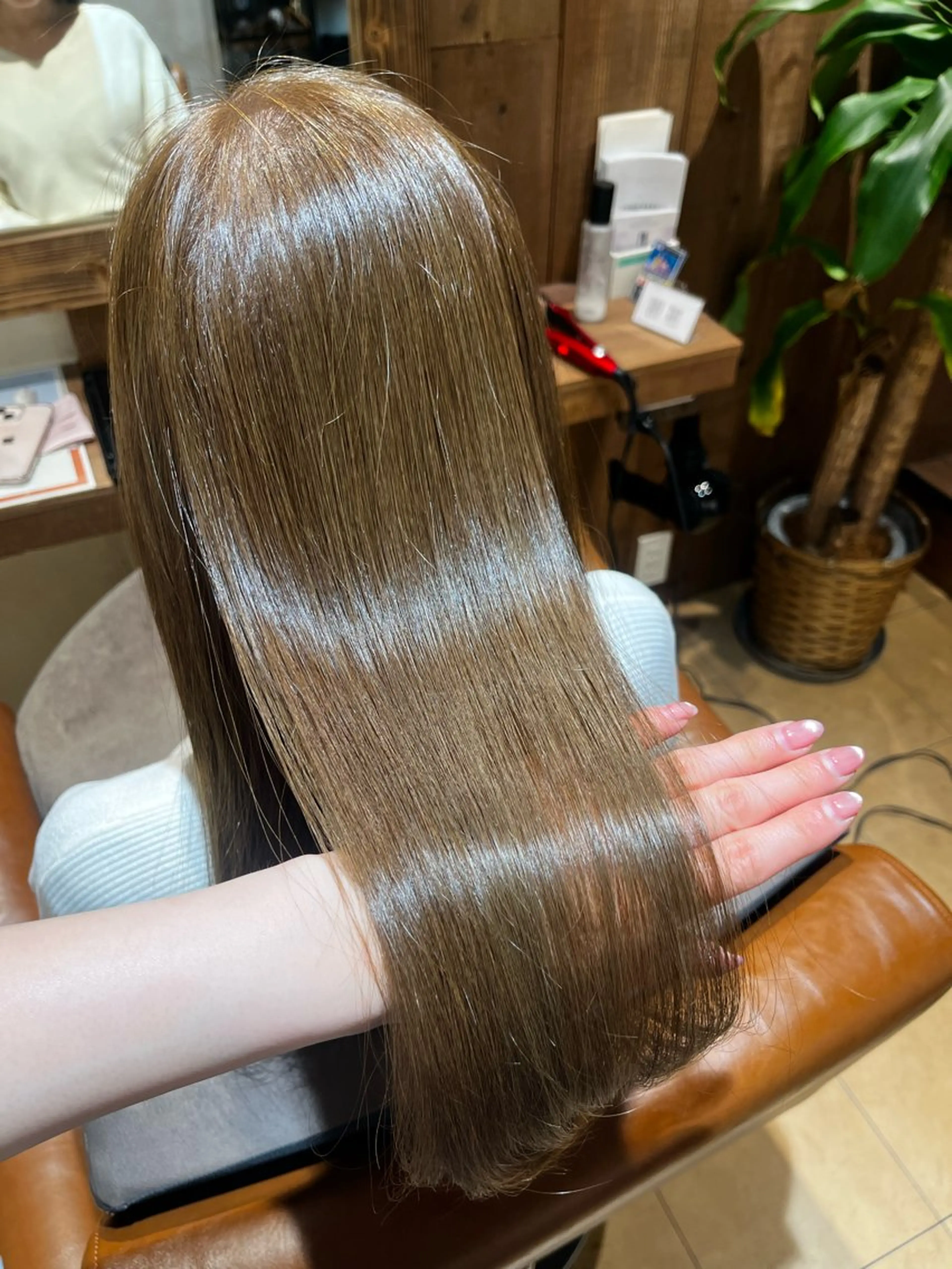 セミロング カット ヘアカラー end roll りんのヘアスタイル