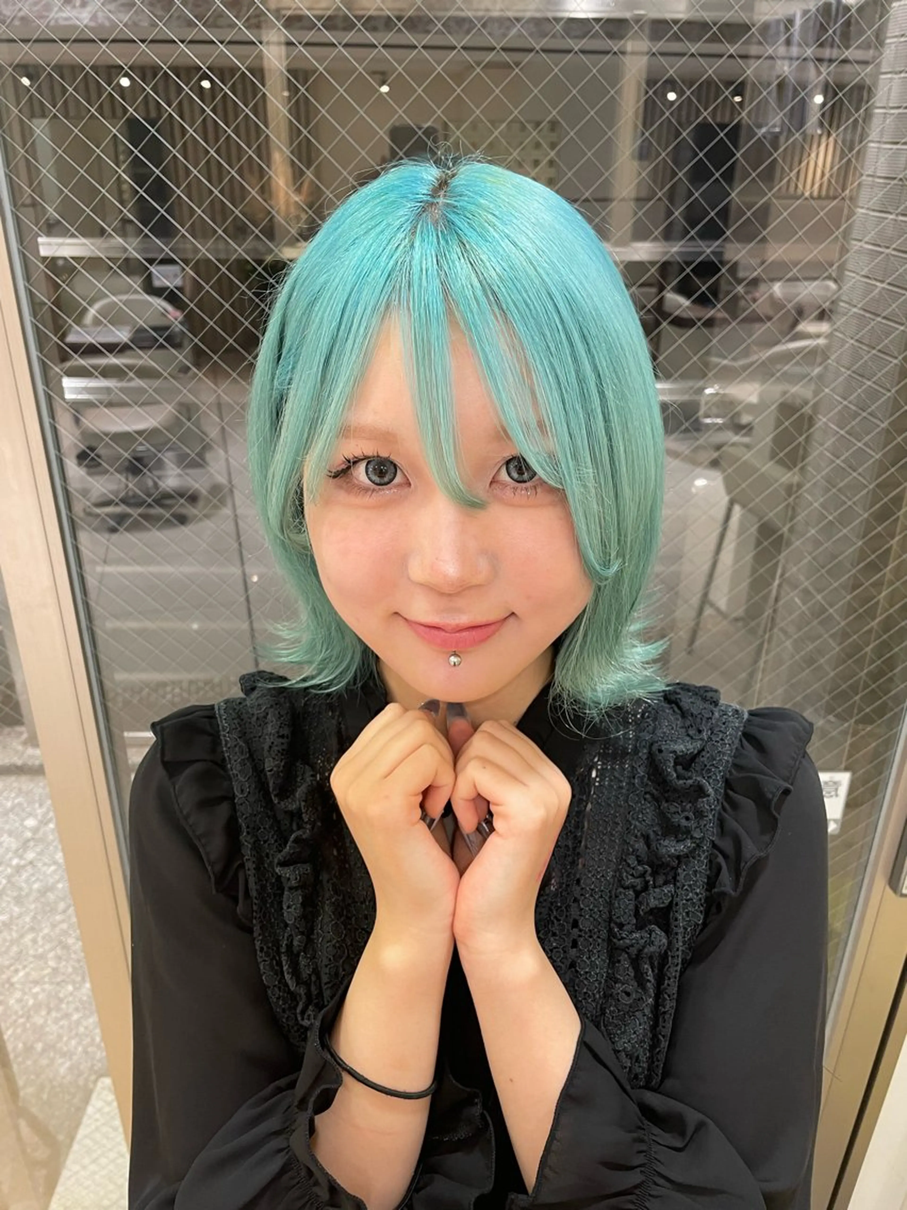 ミディアム まるやま ひなこ/艶髪カラーのヘアスタイル