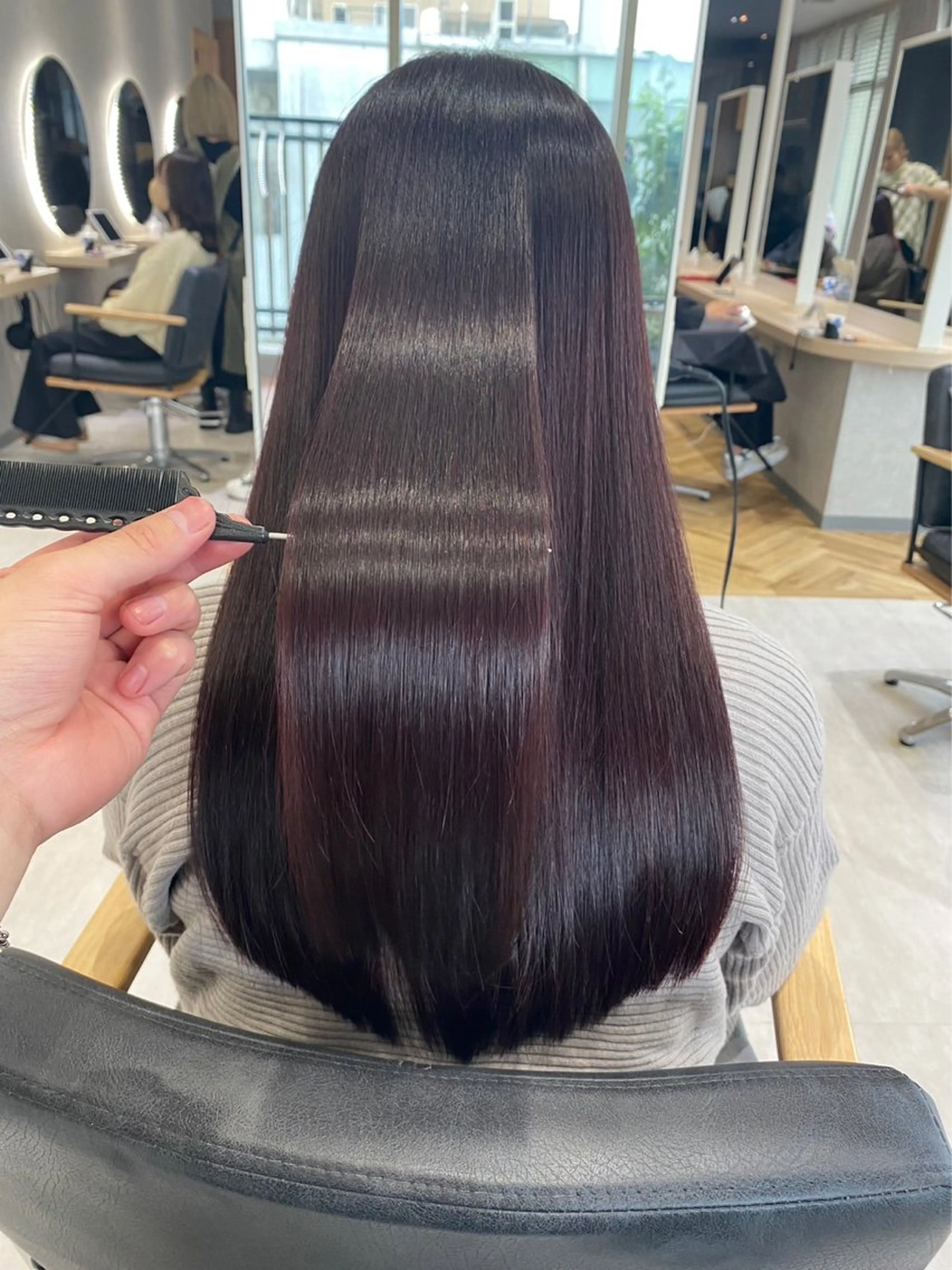 ロング カラー フェイスレイヤー/ 小顔/髪質改善　関のヘアスタイル