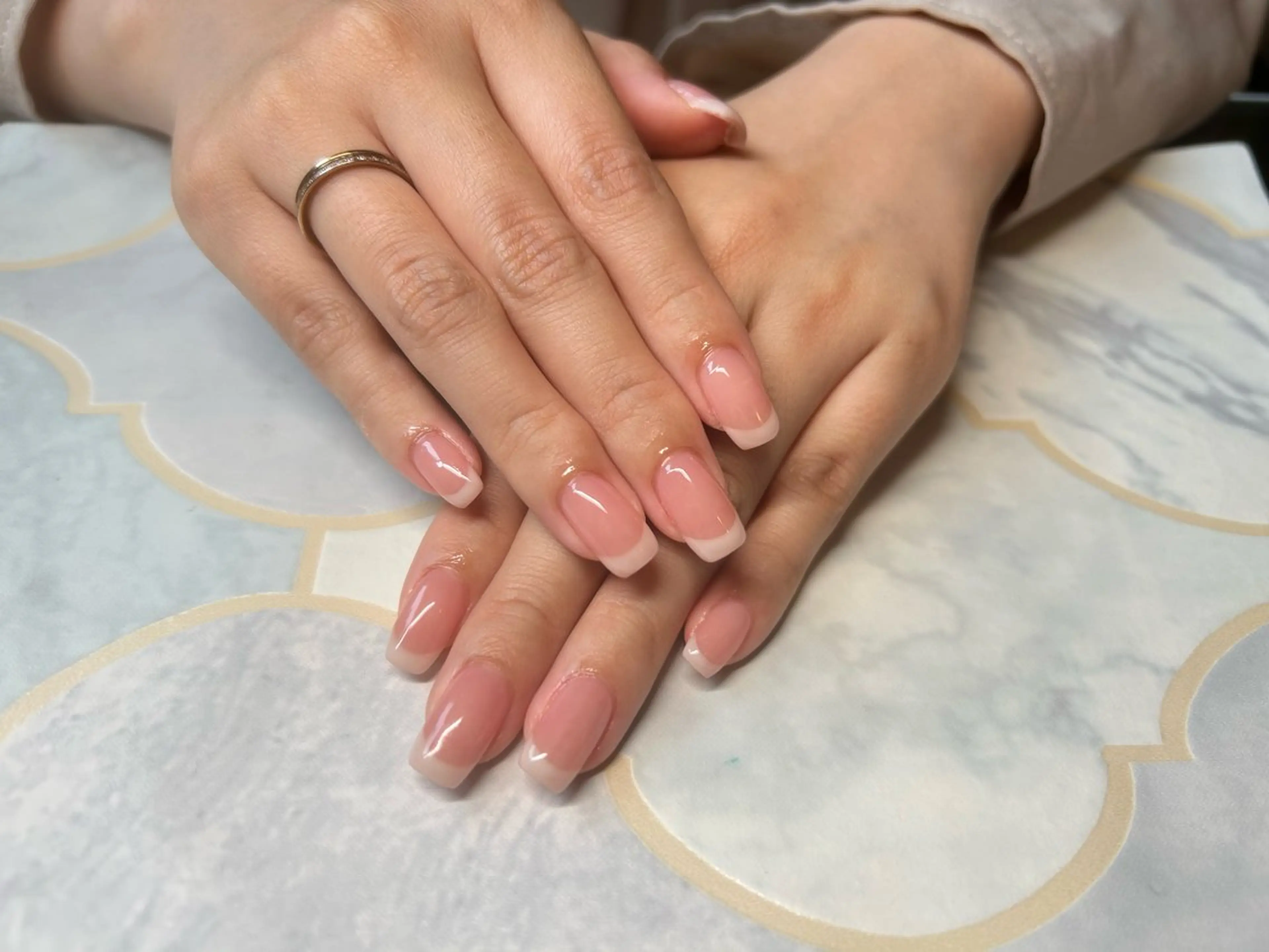 ネイル フレンチネイル ハンドネイル Lisa’s Salonのネイルデザイン