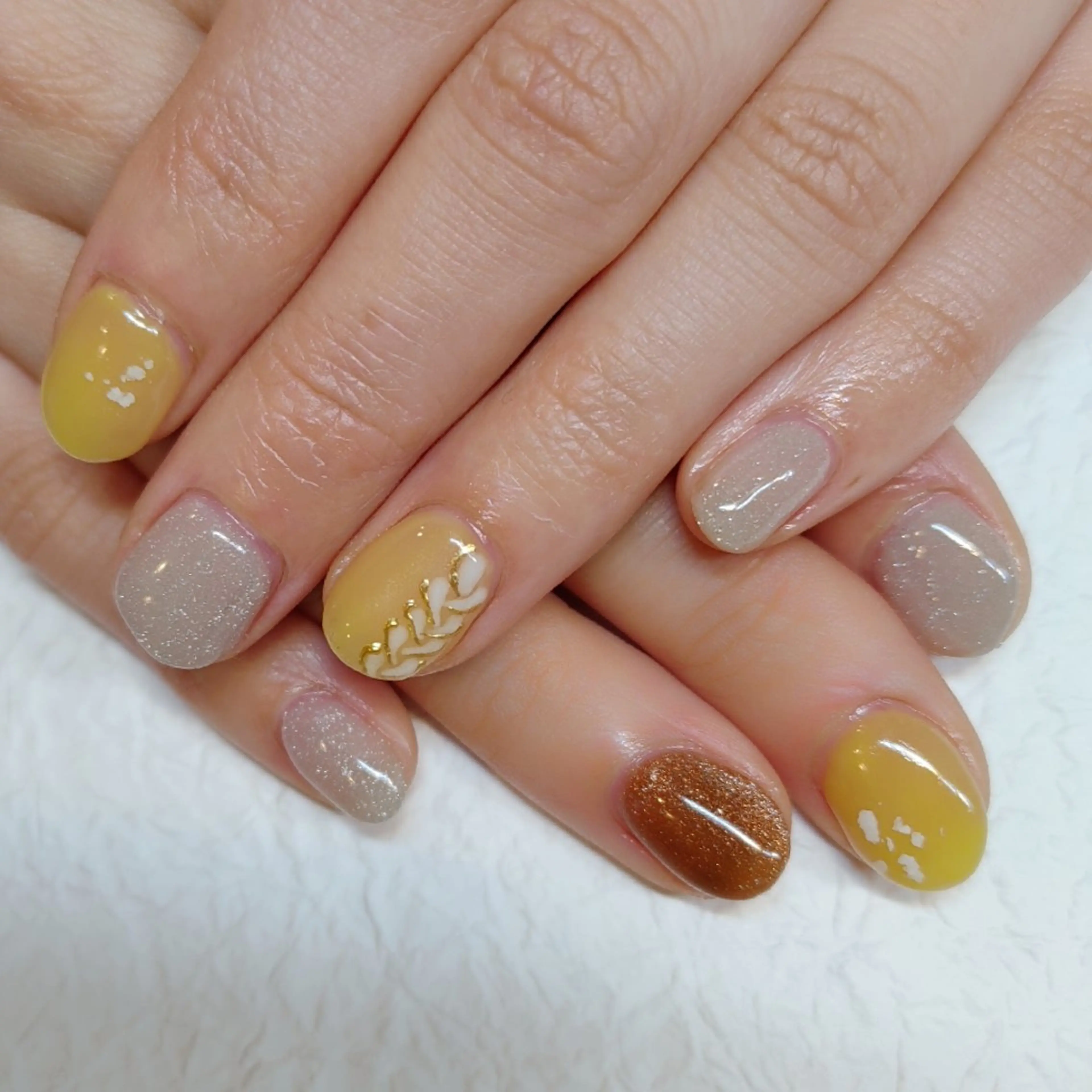 ネイル フラッシュネイル 黄色 nails muu まゆのネイルデザイン