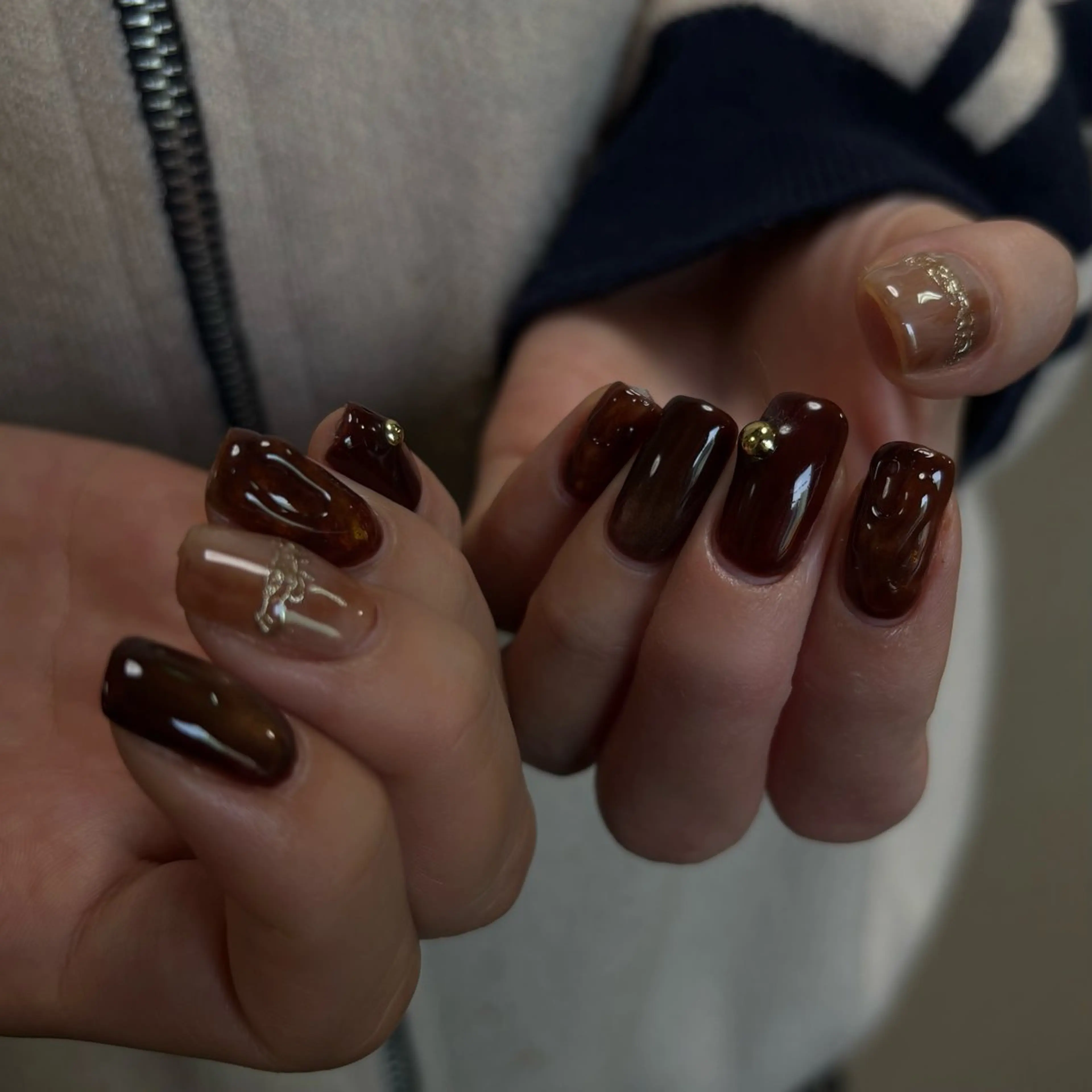 ネイル ブラウン ニュアンスネイル IZUMIꕤnail 堺筋本町｜心斎橋のネイルデザイン