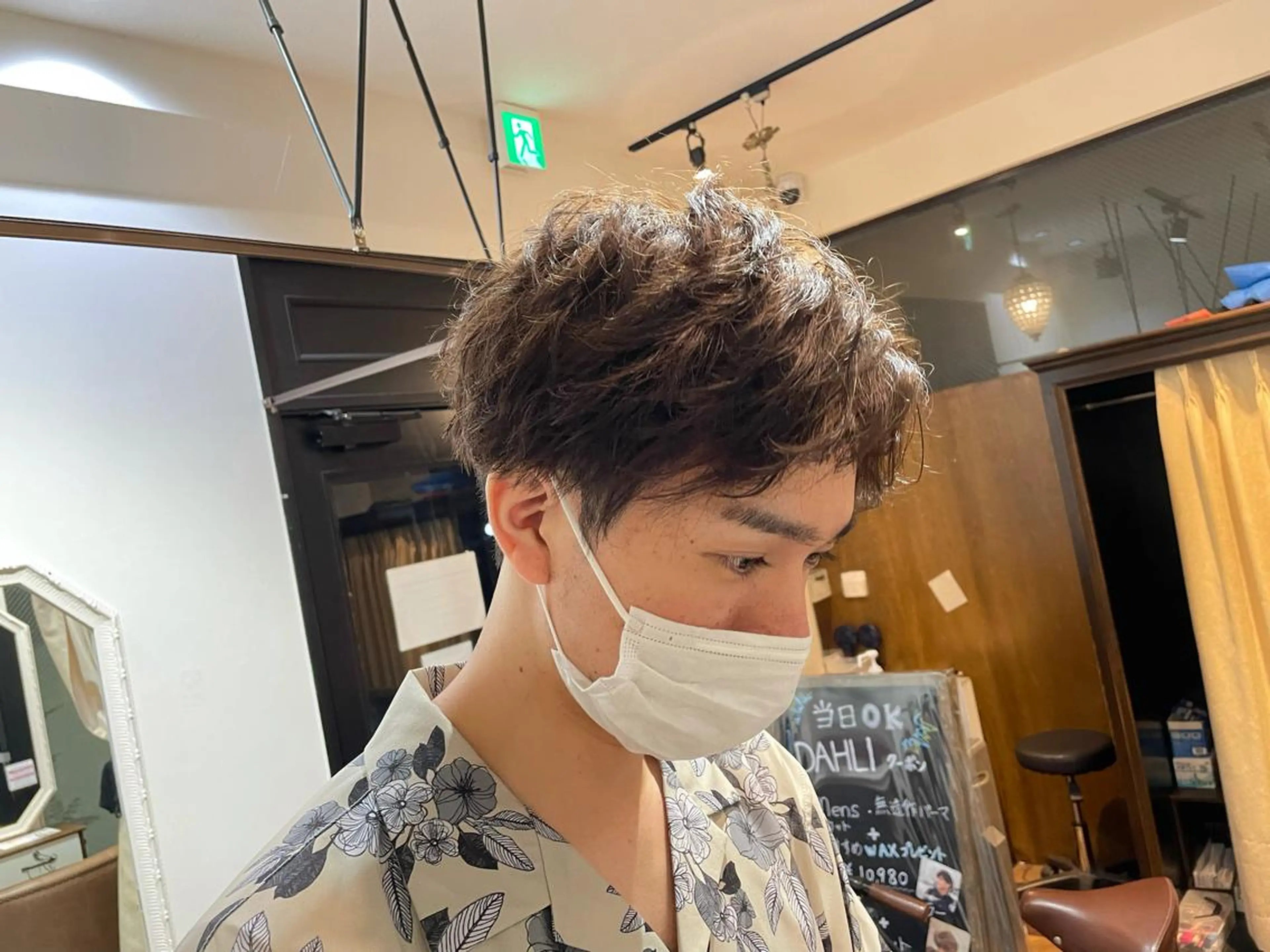 ショート カラー パーマ LAFF所属・大阪ハイトーン ひらり💜のヘアスタイル