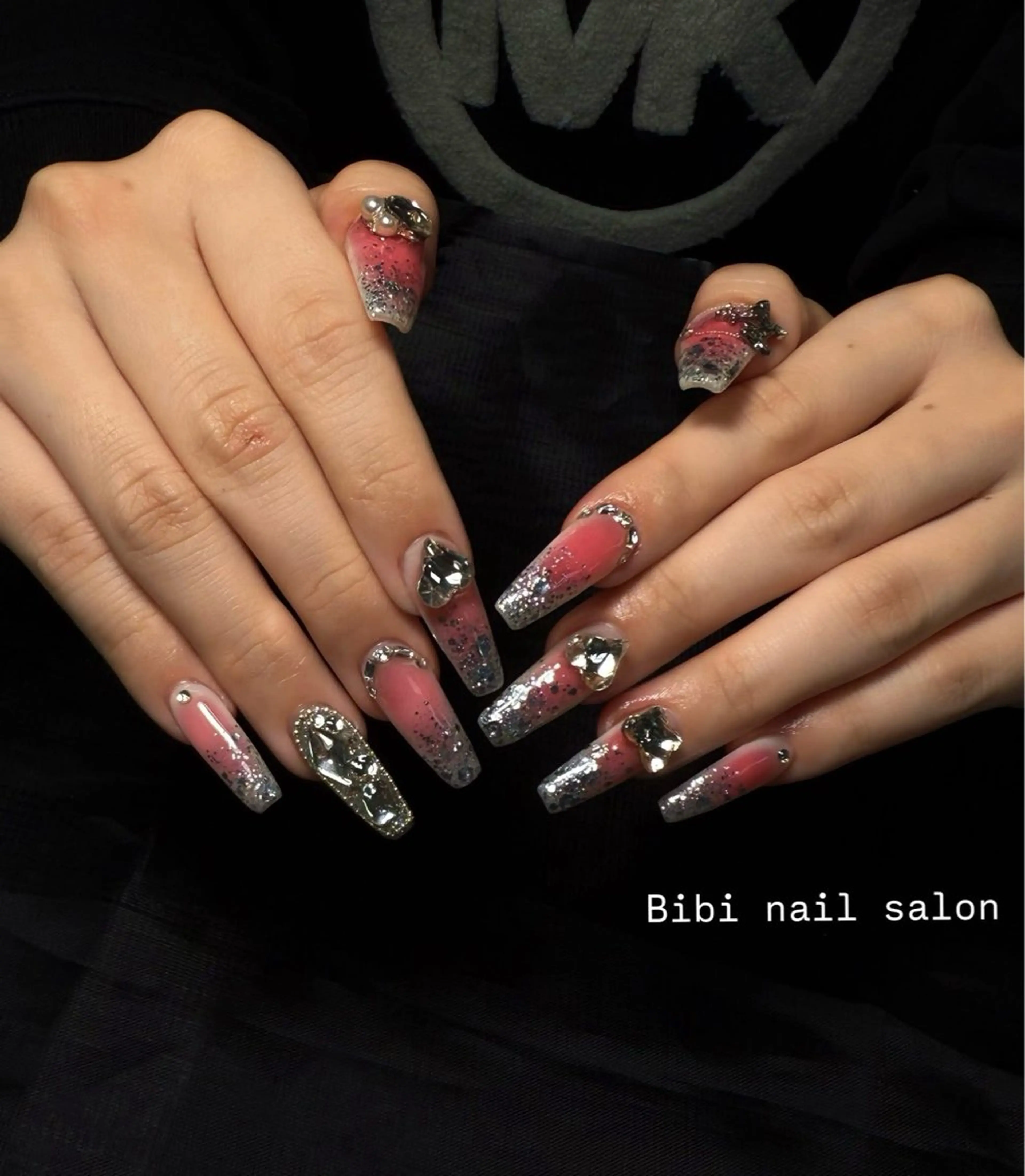 セミロング ハンドネイル Chann Channのネイルデザイン