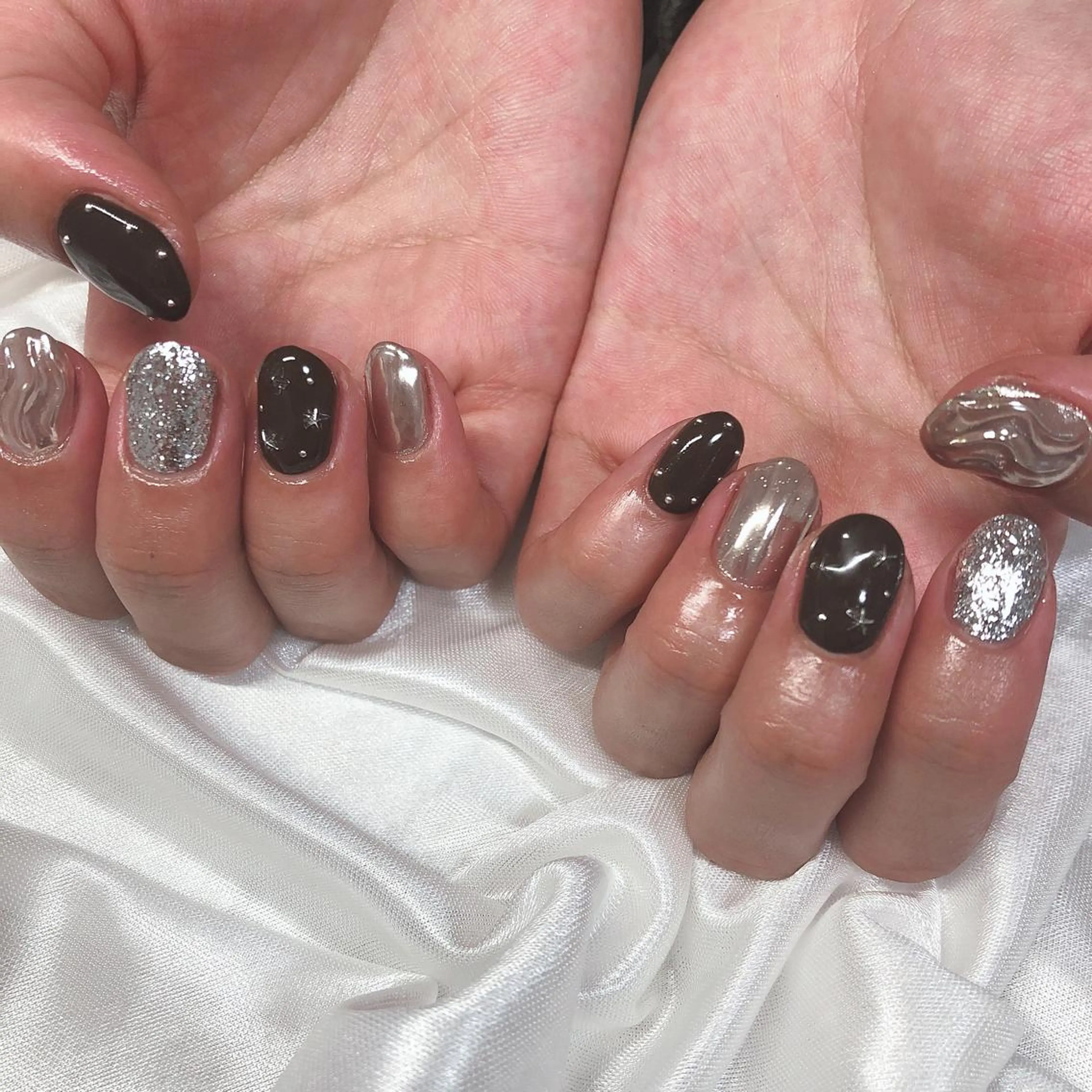 ネイル ハンドネイル 西岡 杏のネイルデザイン