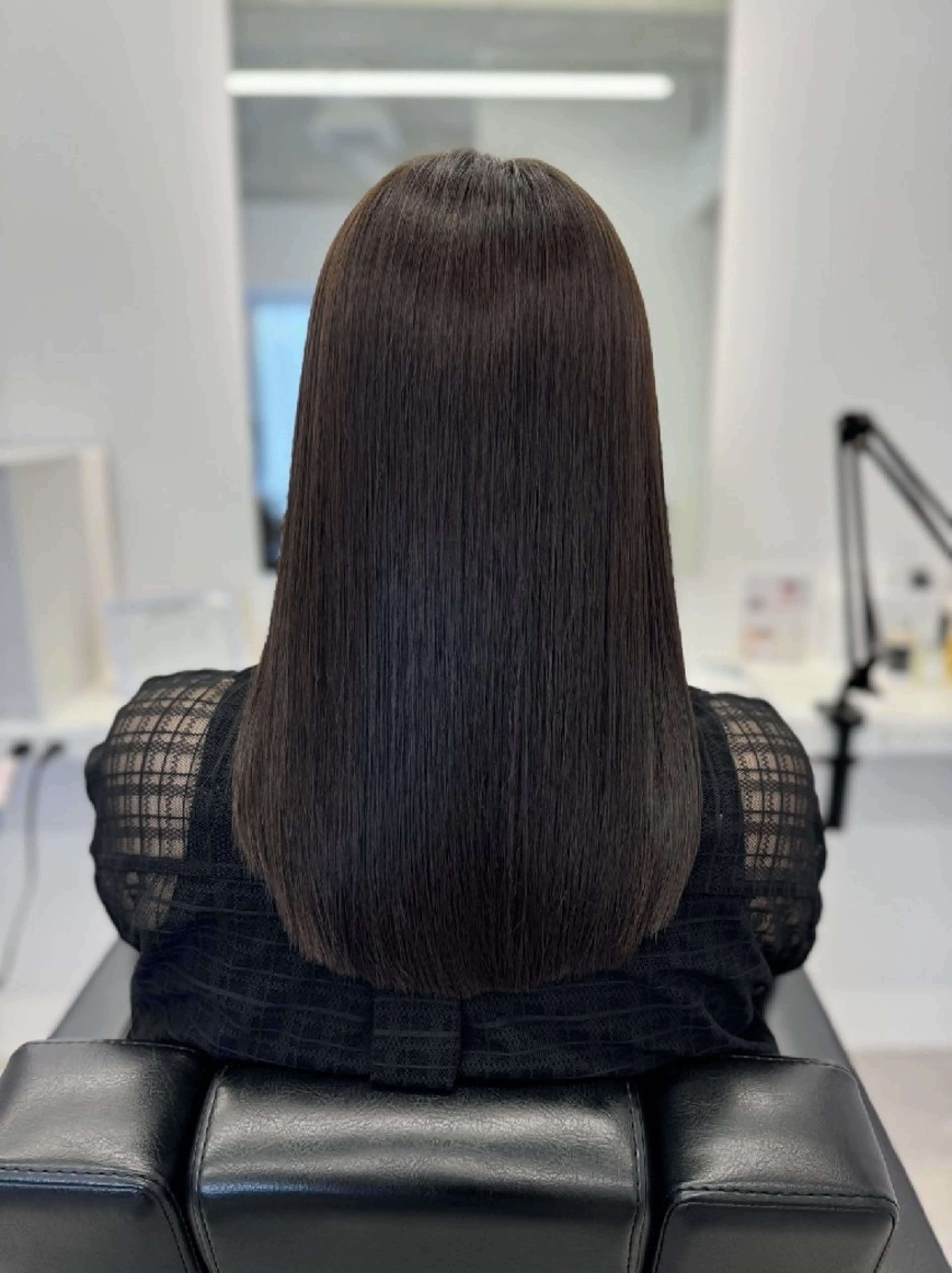 セミロング カラー 中田 汐音のヘアスタイル