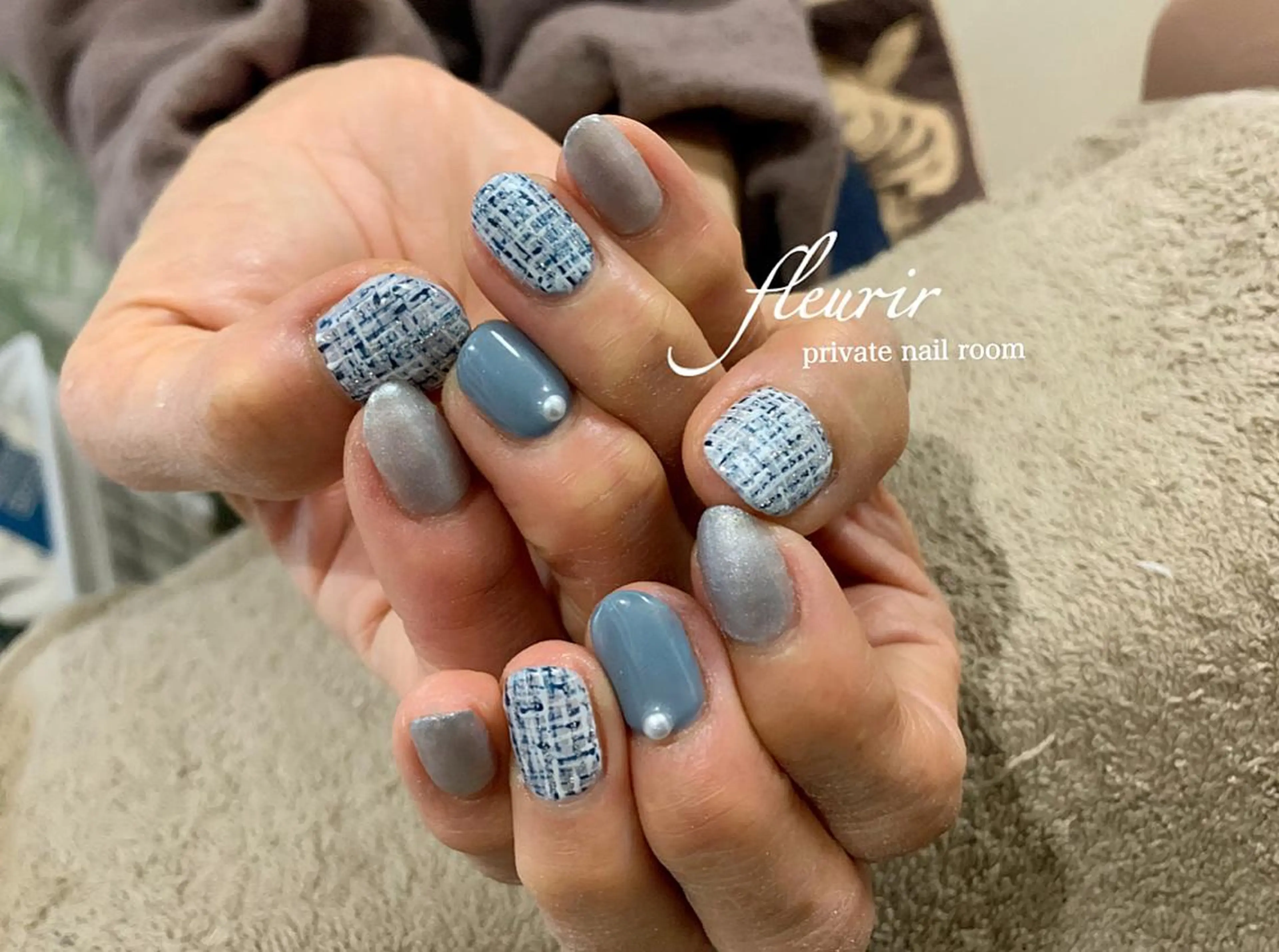 ネイル ブルー キラキラネイル ネイビー ワンカラーネイル シルバー フルリール 【プライベートサロンのネイルデザイン