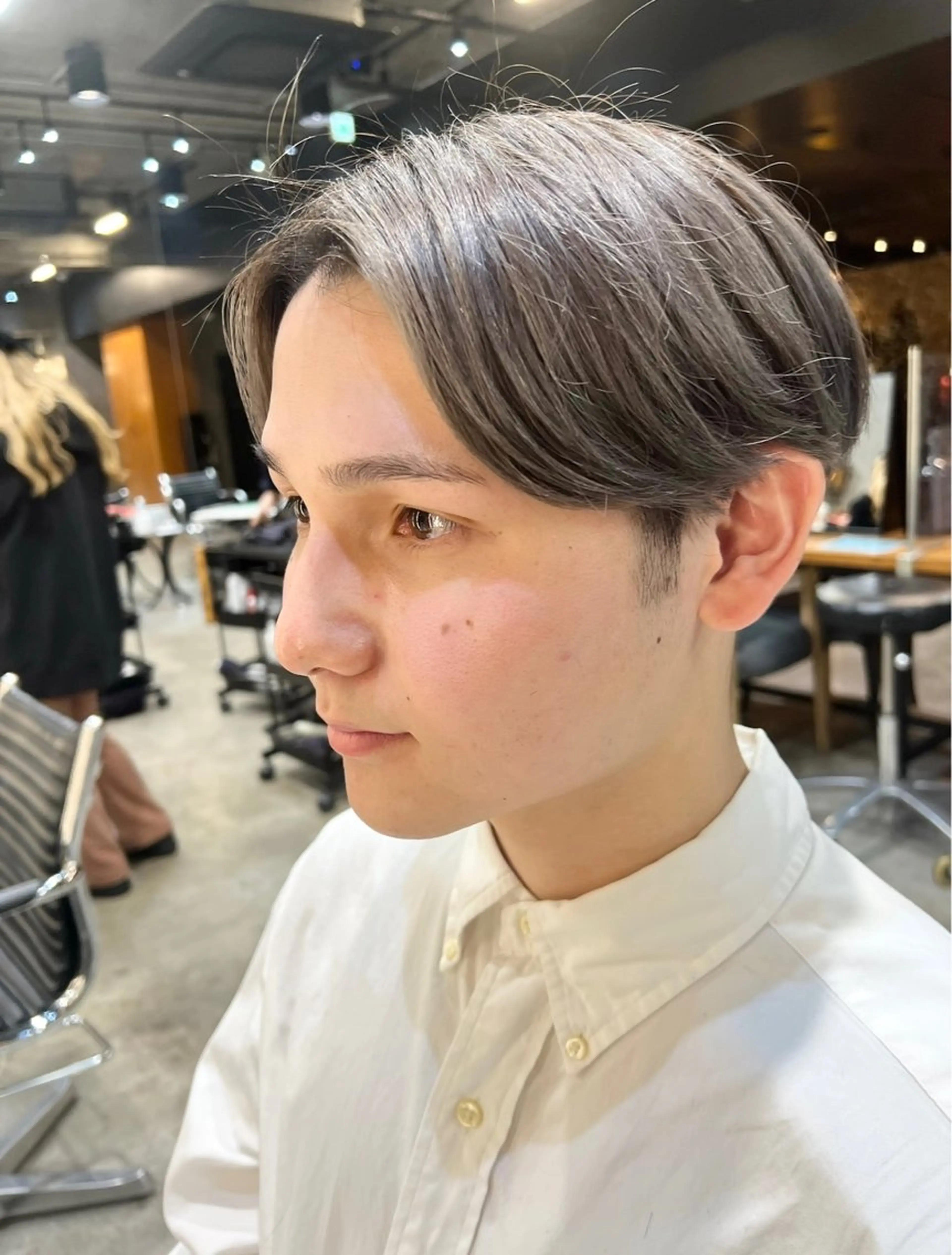 カラー メンズ センターパート メンズハイトーン グレージュ ハイトーンカラー ヘアカラー 髪質改善/縮毛矯正 /DAIKIのヘアスタイル