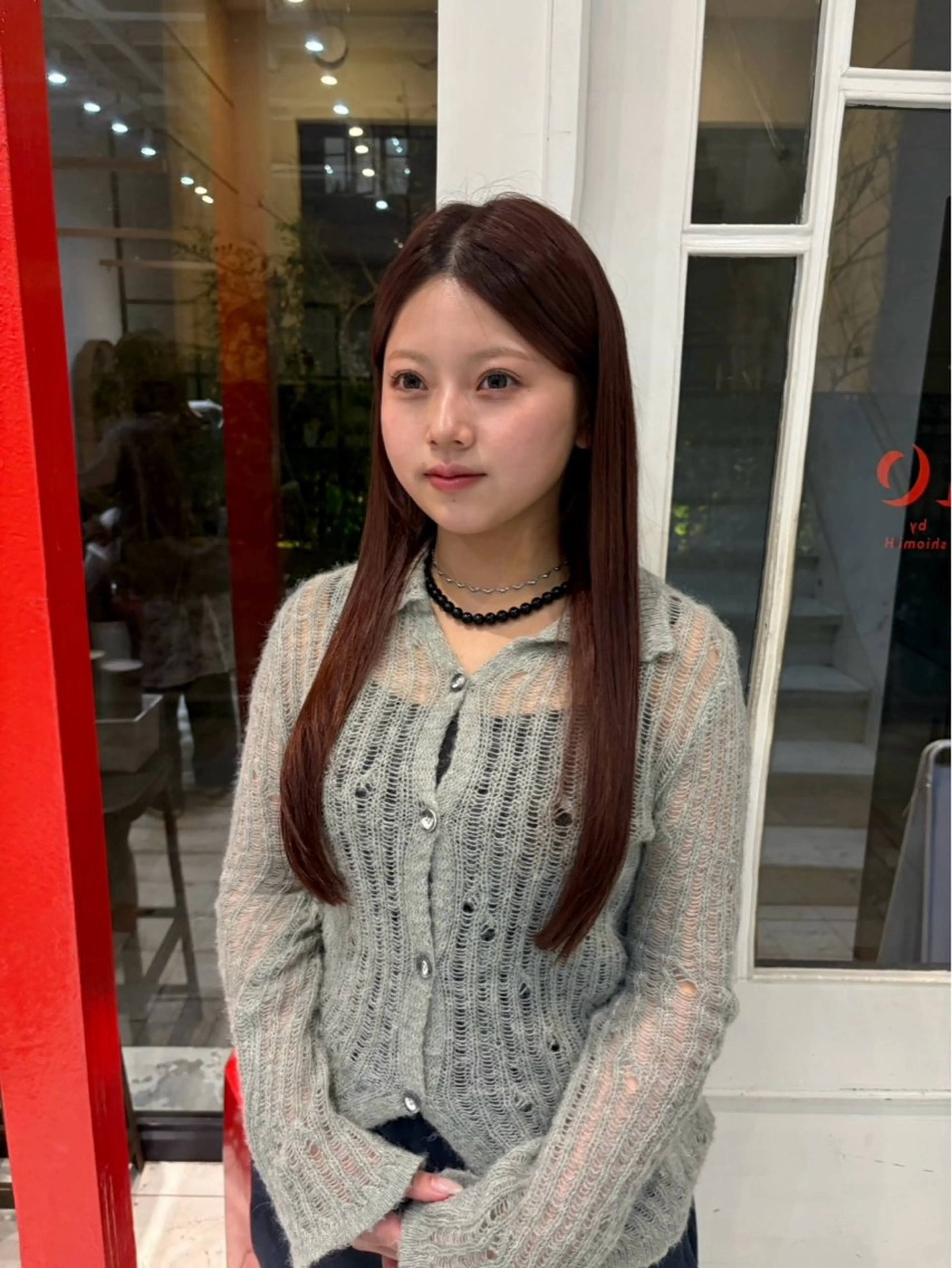 ロング カット ヘアカラー 魚谷 綾渚のヘアスタイル