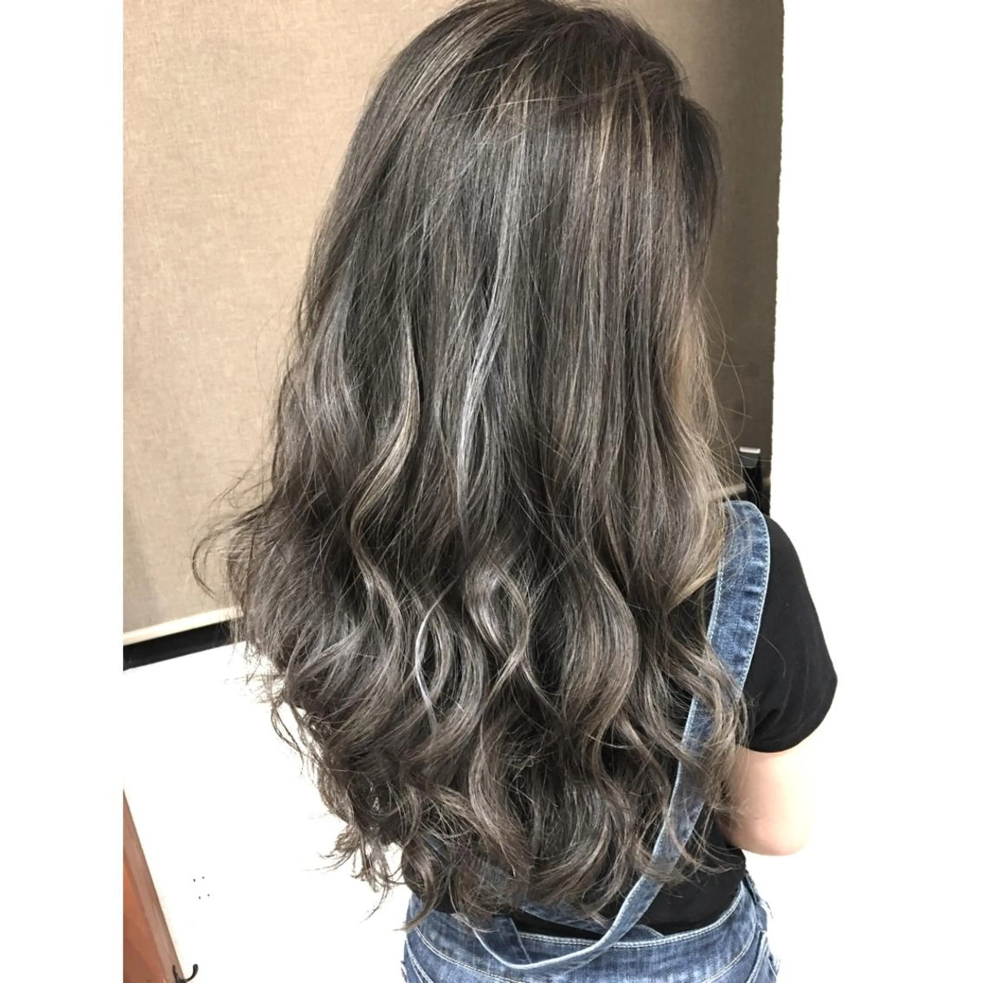 ロング カラー ハイライトカラー 3Dハイライト ハイライト ヘアカラー トリートメント 井上 一平のヘアスタイル