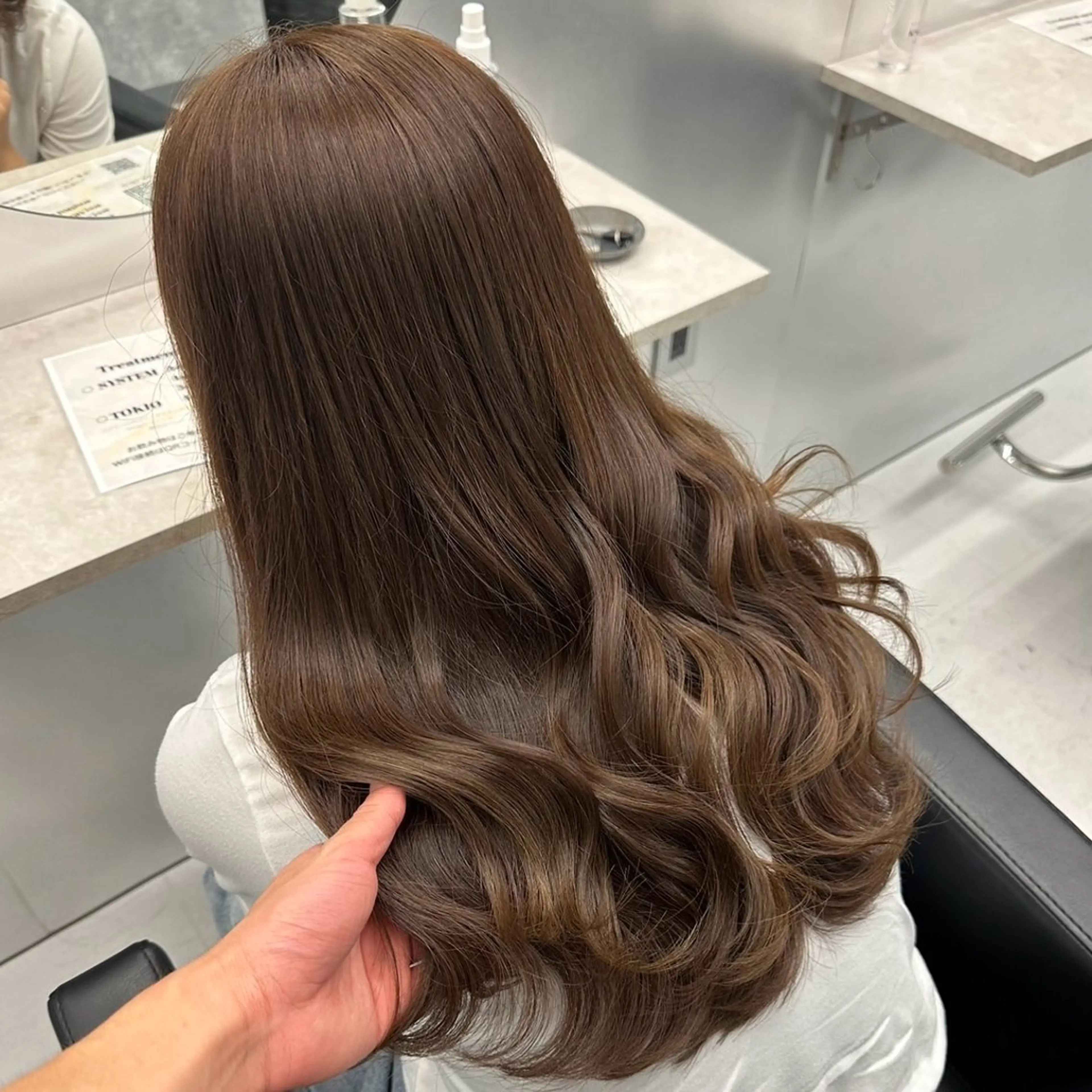 カラー 透明感/ 艶ハイトーン/梨桜のヘアスタイル